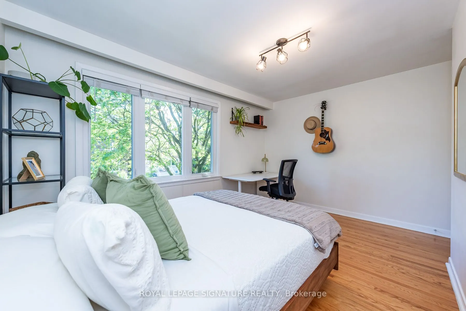 48 McRoberts Avenue
