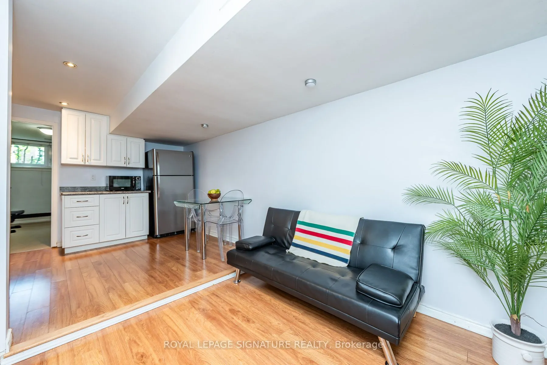48 McRoberts Avenue
