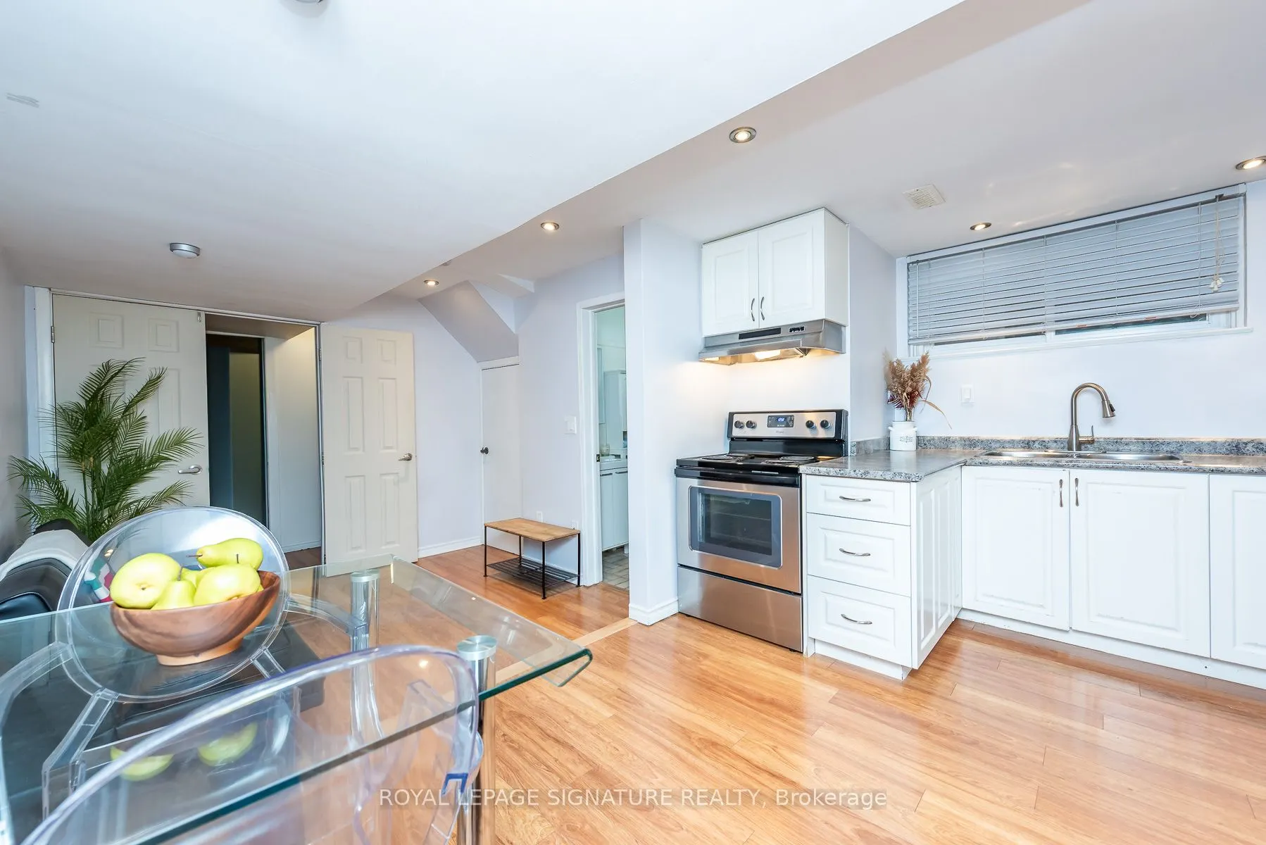 48 McRoberts Avenue