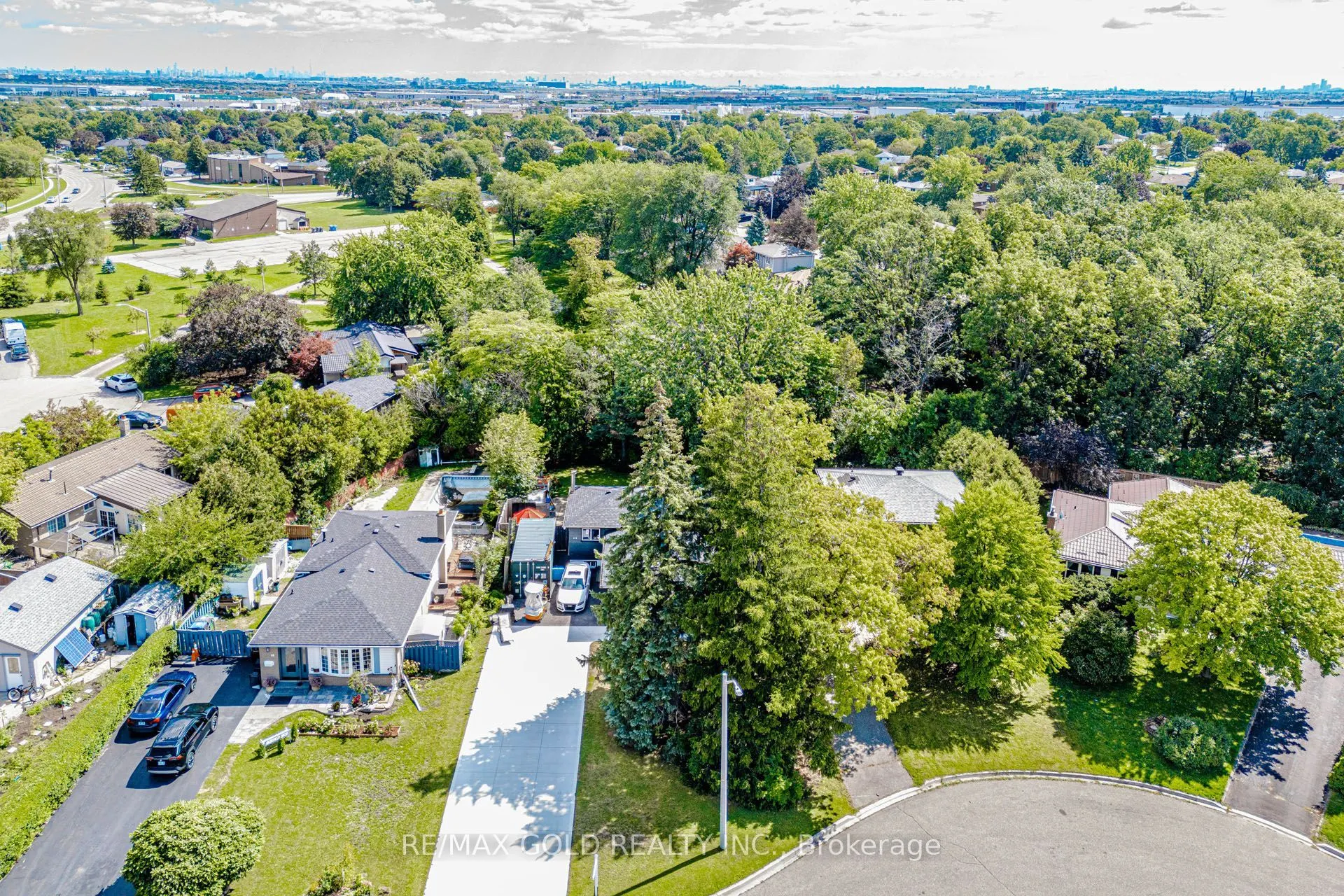 44 Deloraine Drive