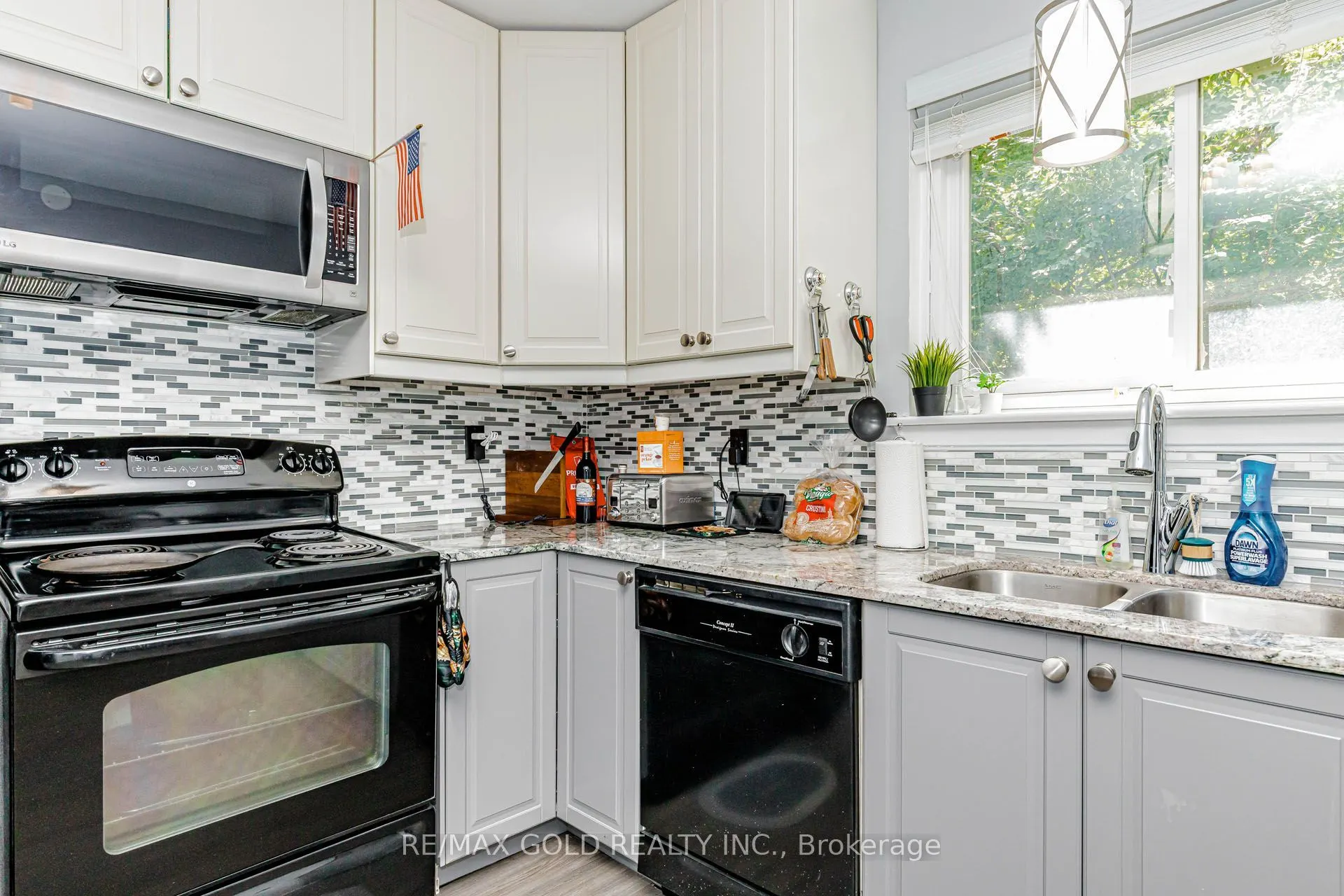 44 Deloraine Drive