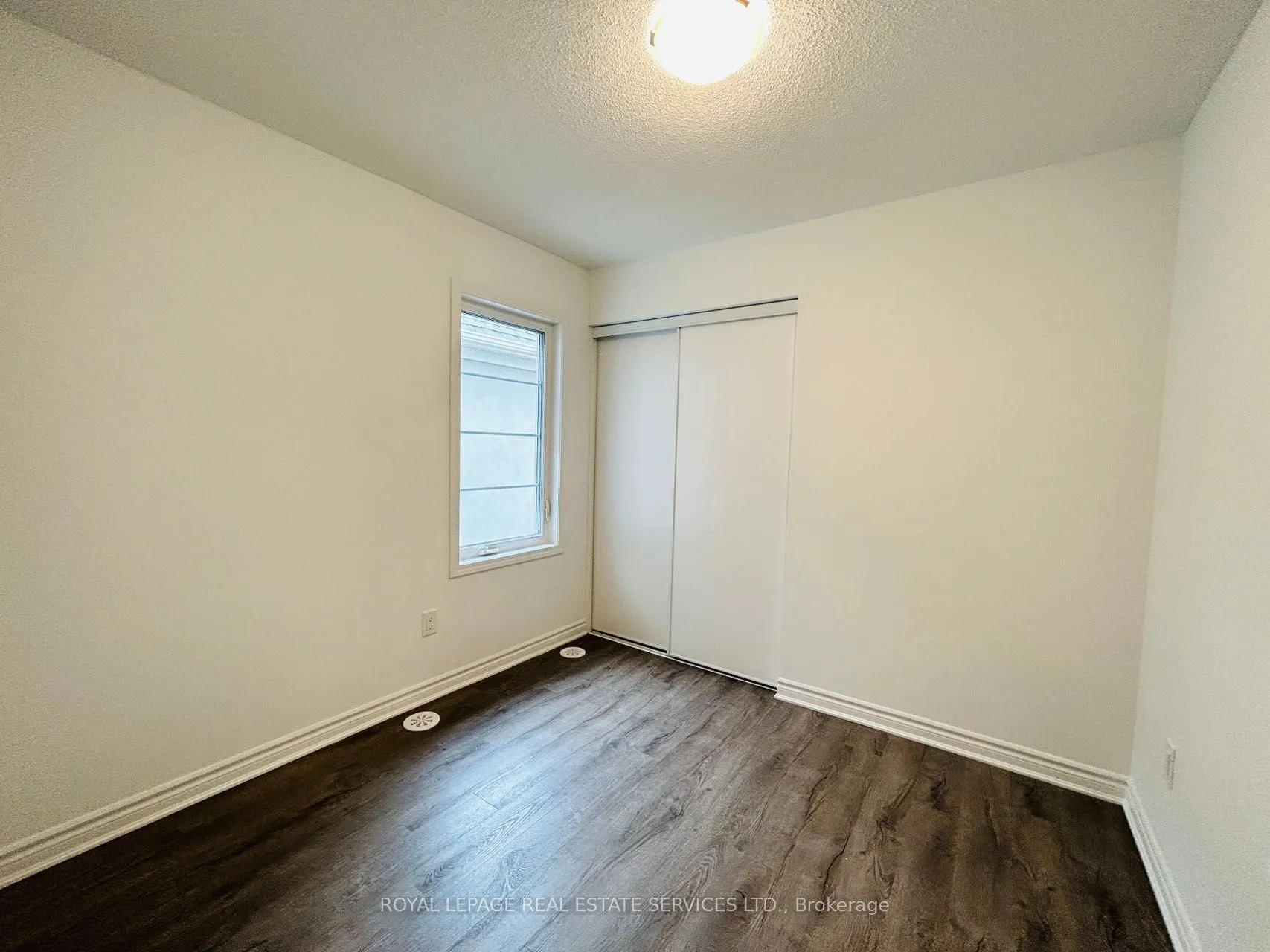 1577 Moira Crescent