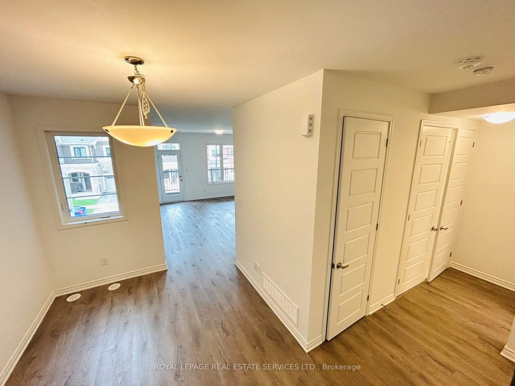1577 Moira Crescent