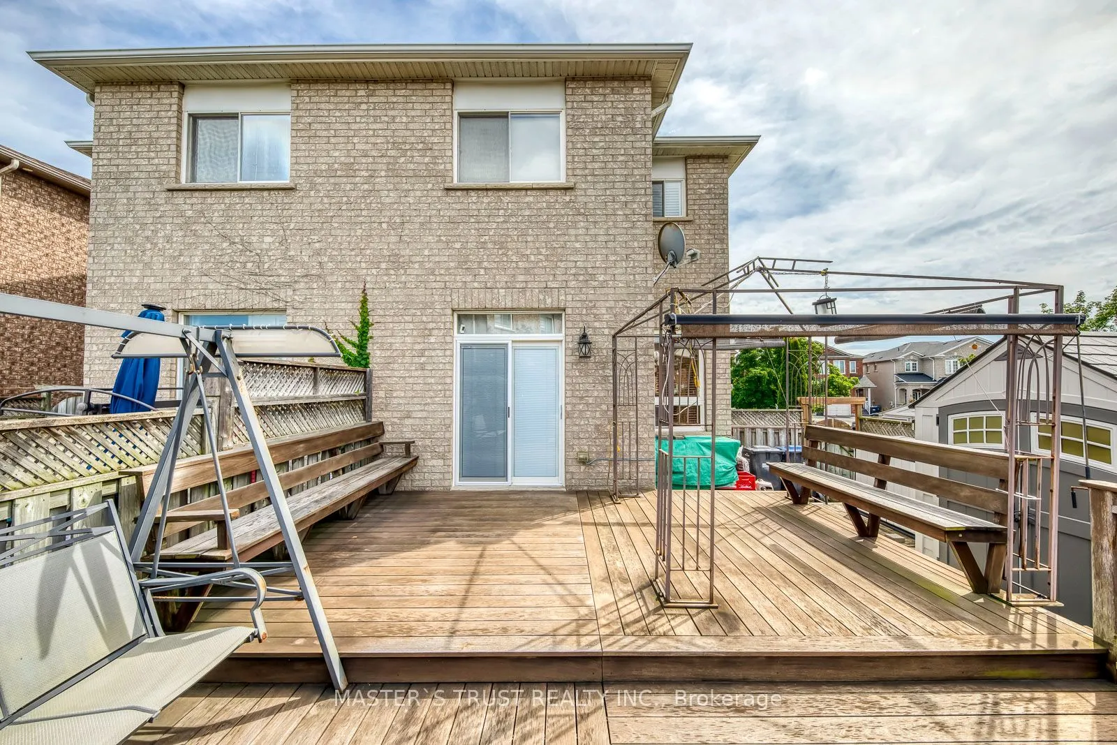 797 Khan Crescent