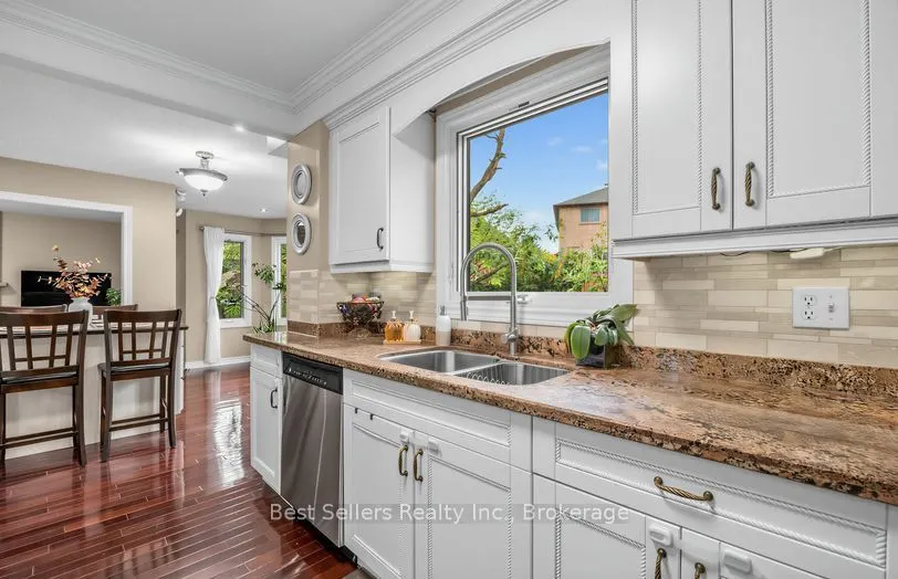 34 Kenpark Avenue
