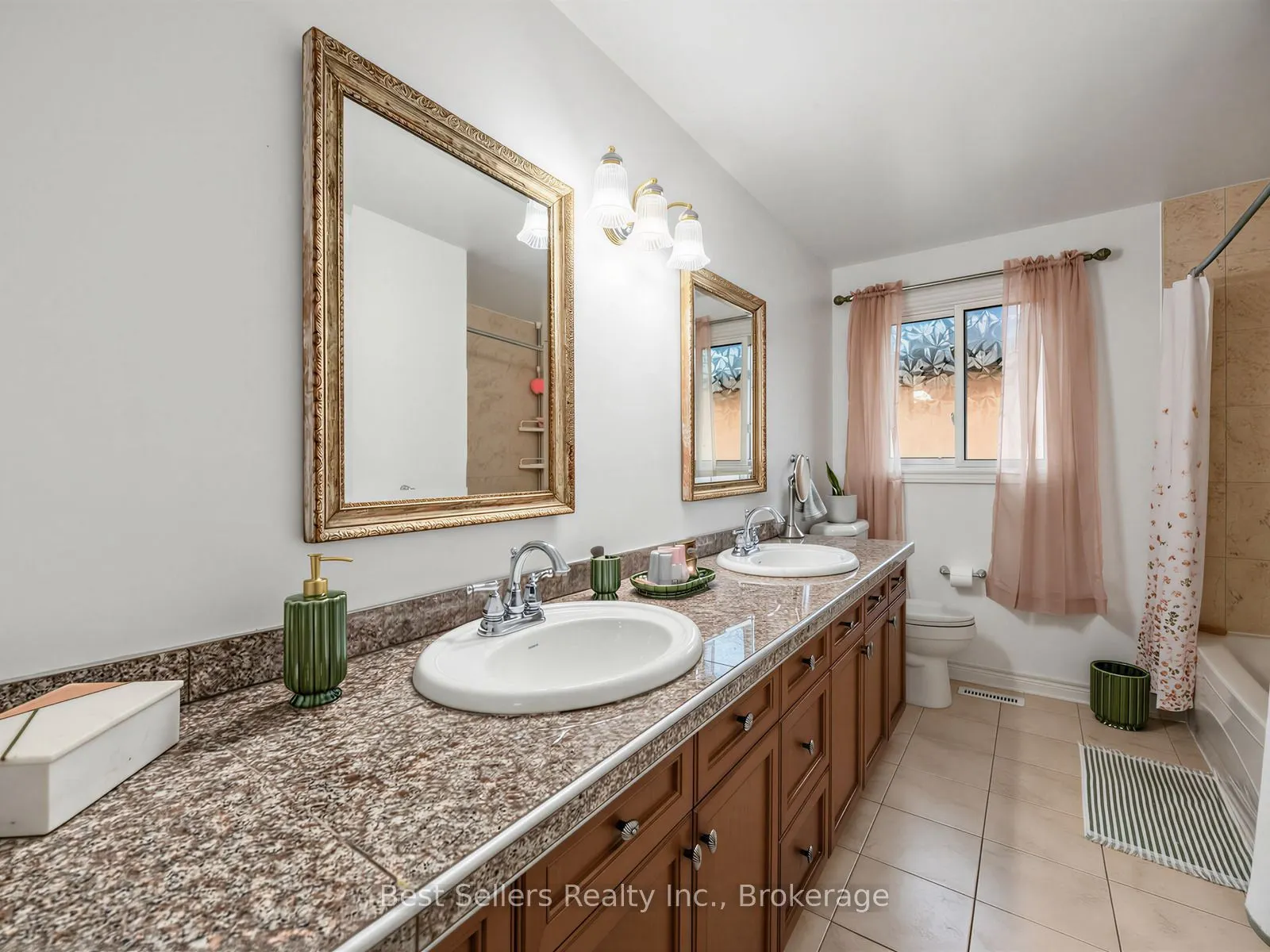 34 Kenpark Avenue
