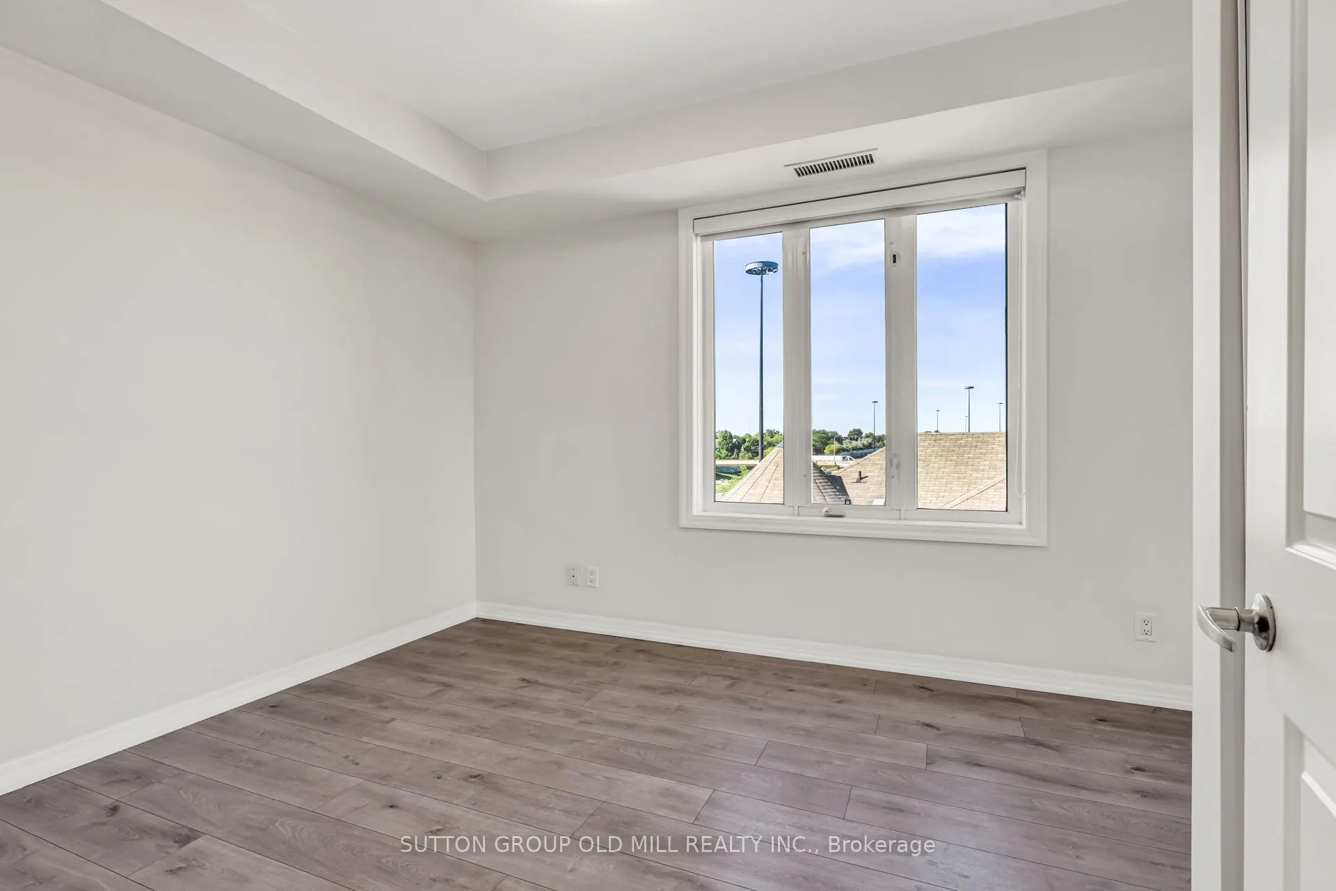 245 Dalesford Road #422