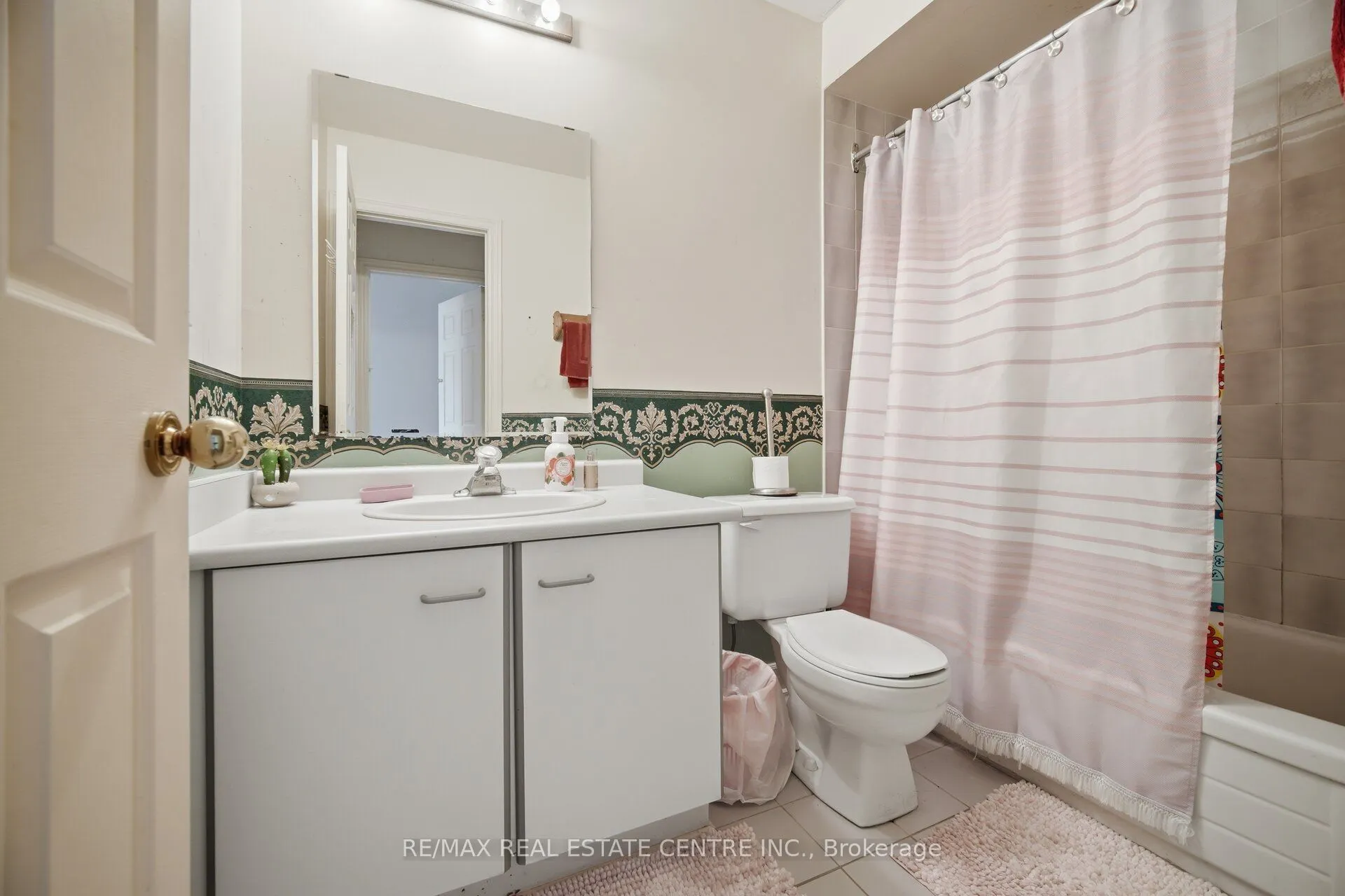 3 Hartnell Square #2