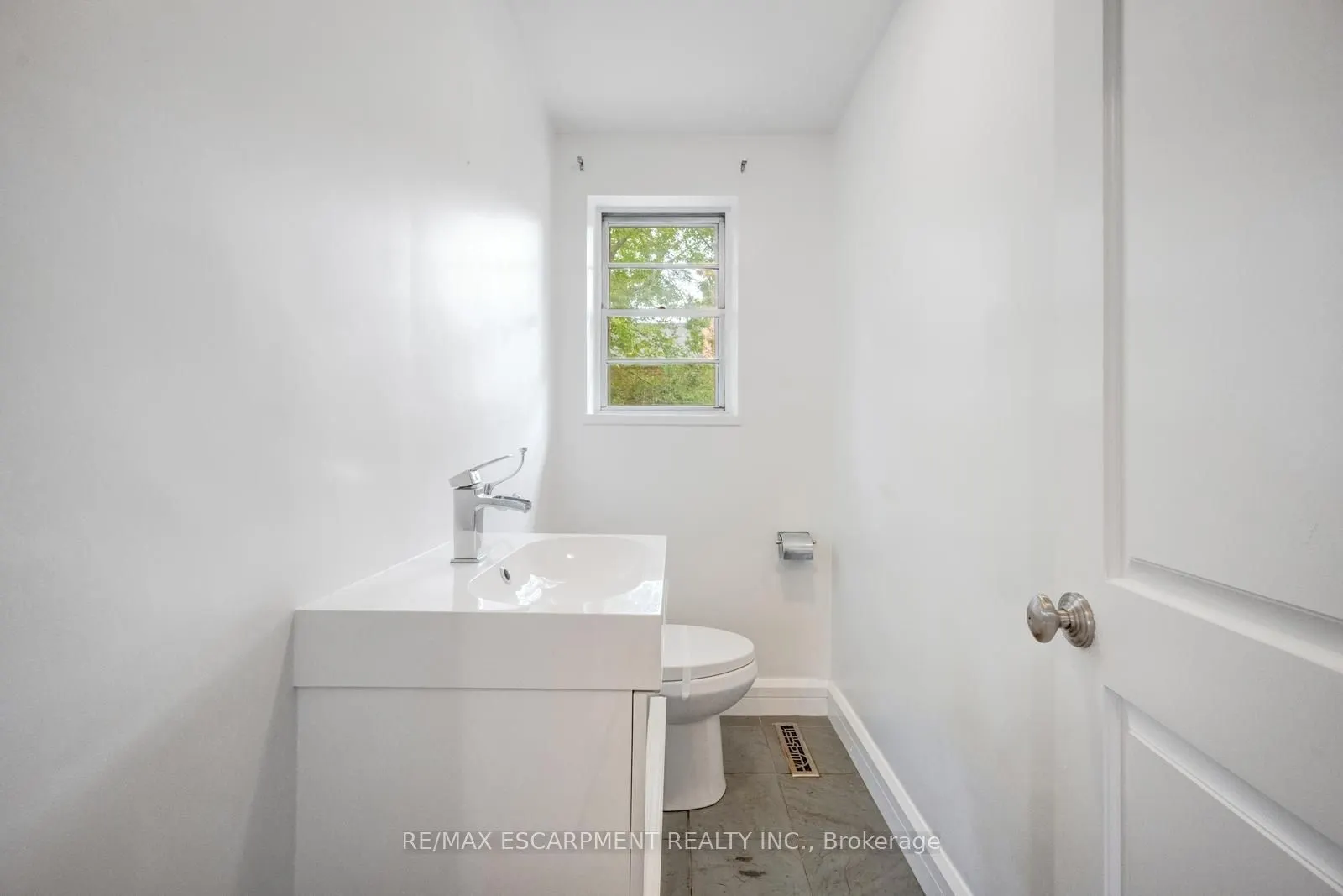 7 Washington Avenue
