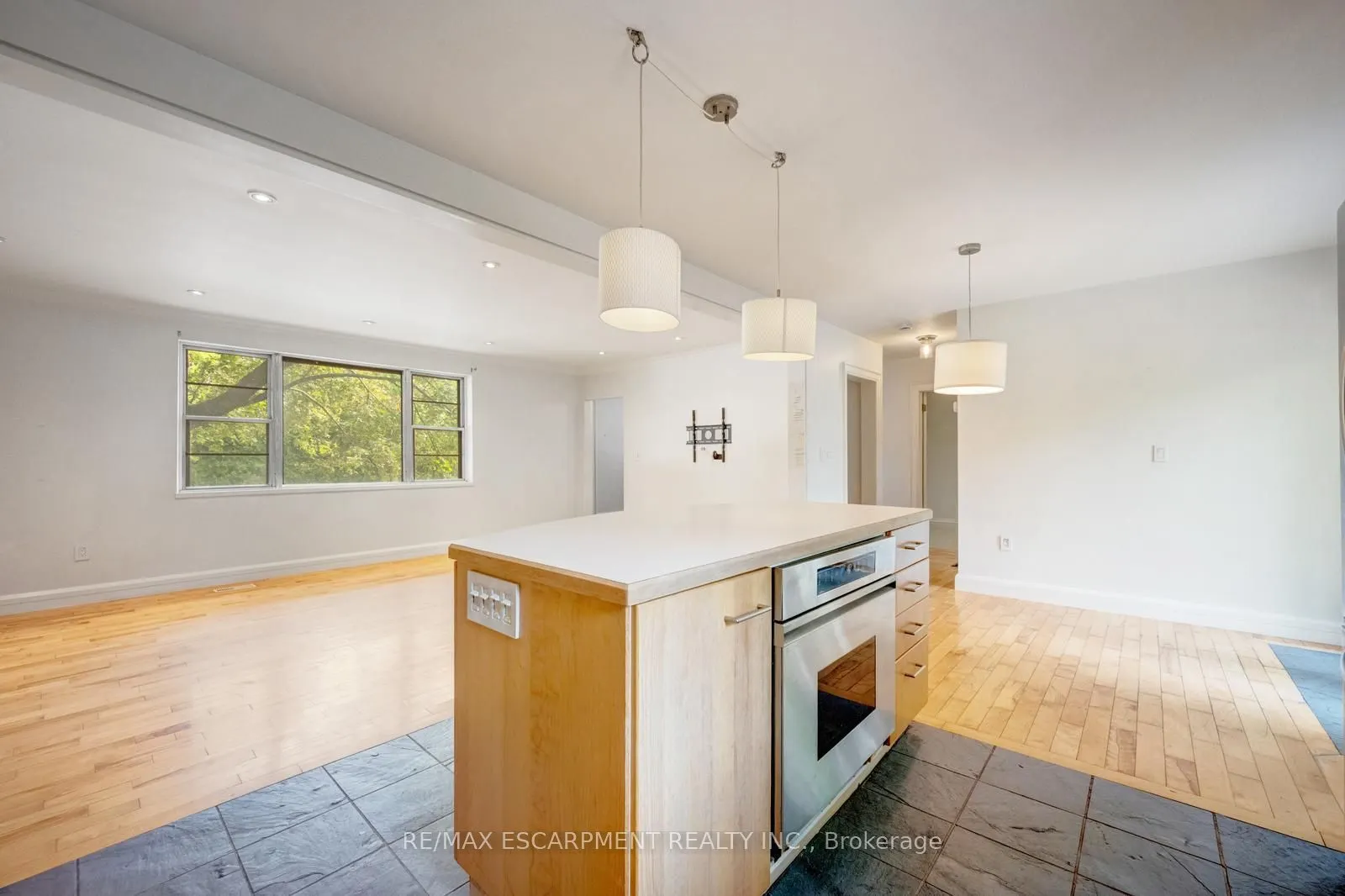7 Washington Avenue