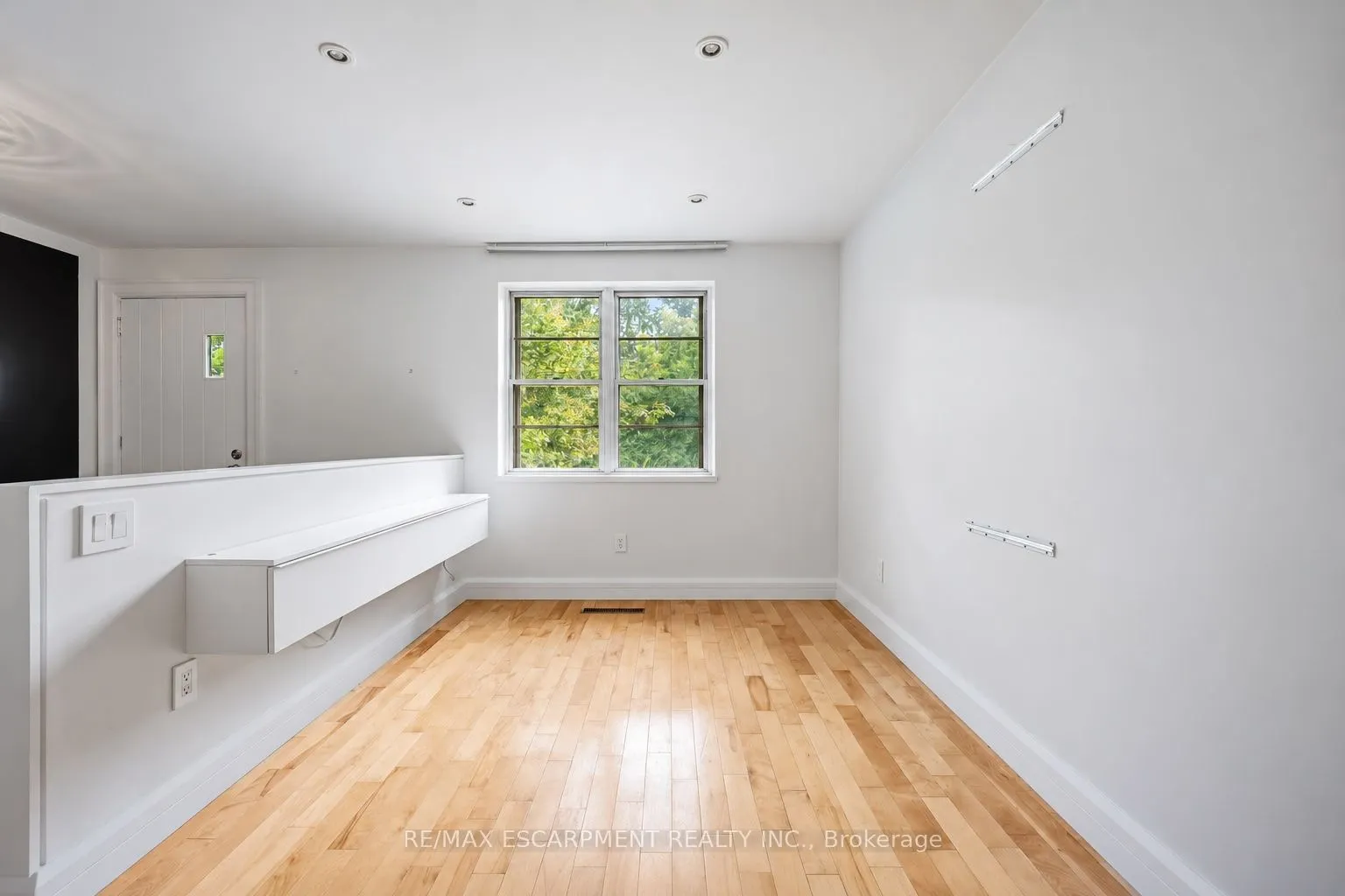 7 Washington Avenue