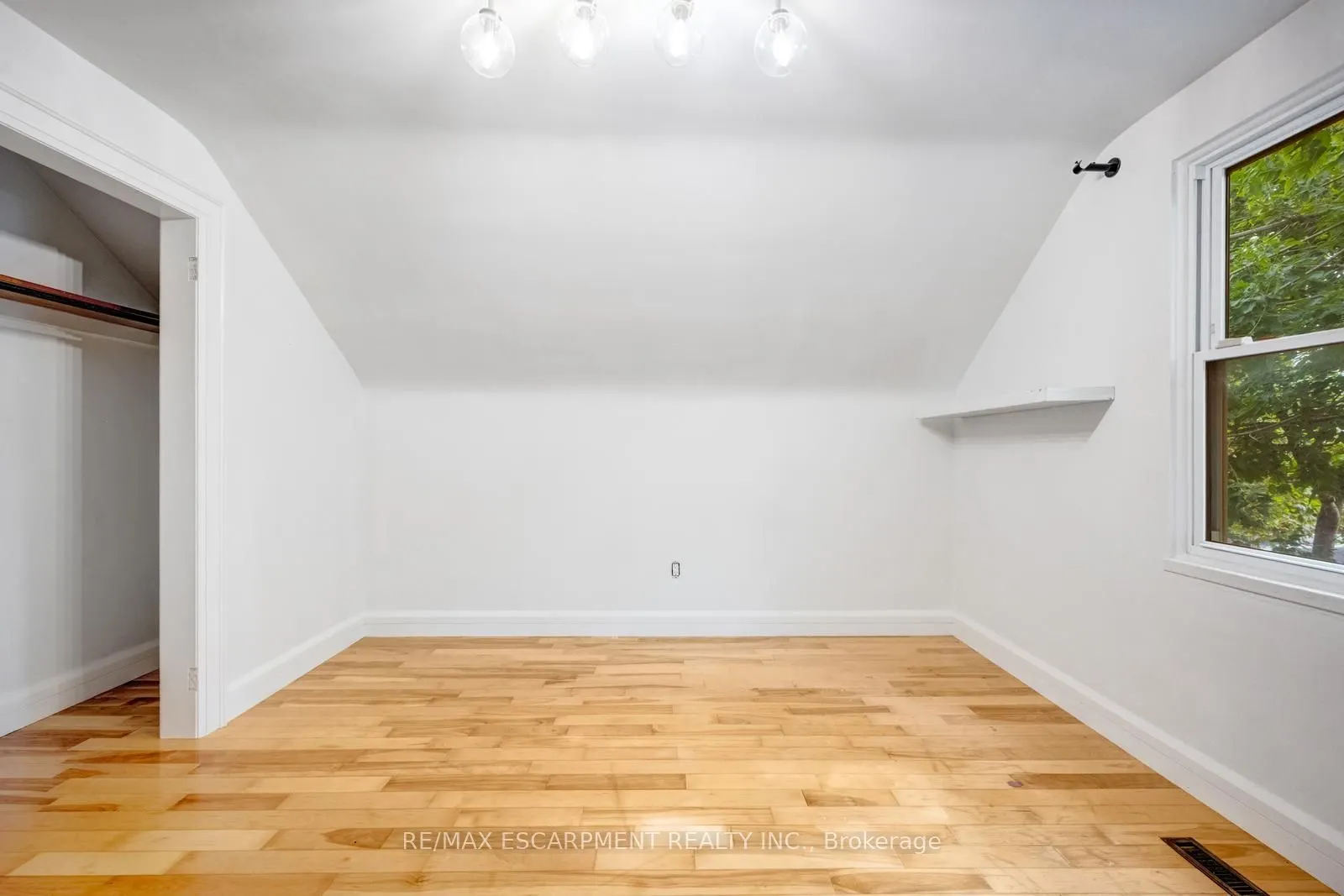7 Washington Avenue