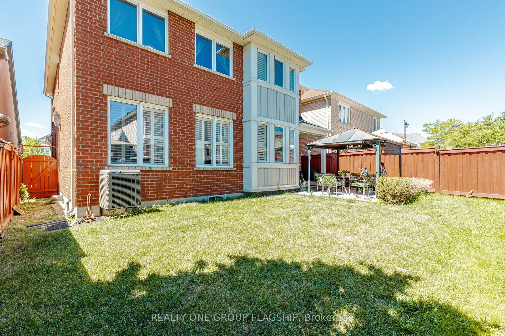 715 Casarin Crescent