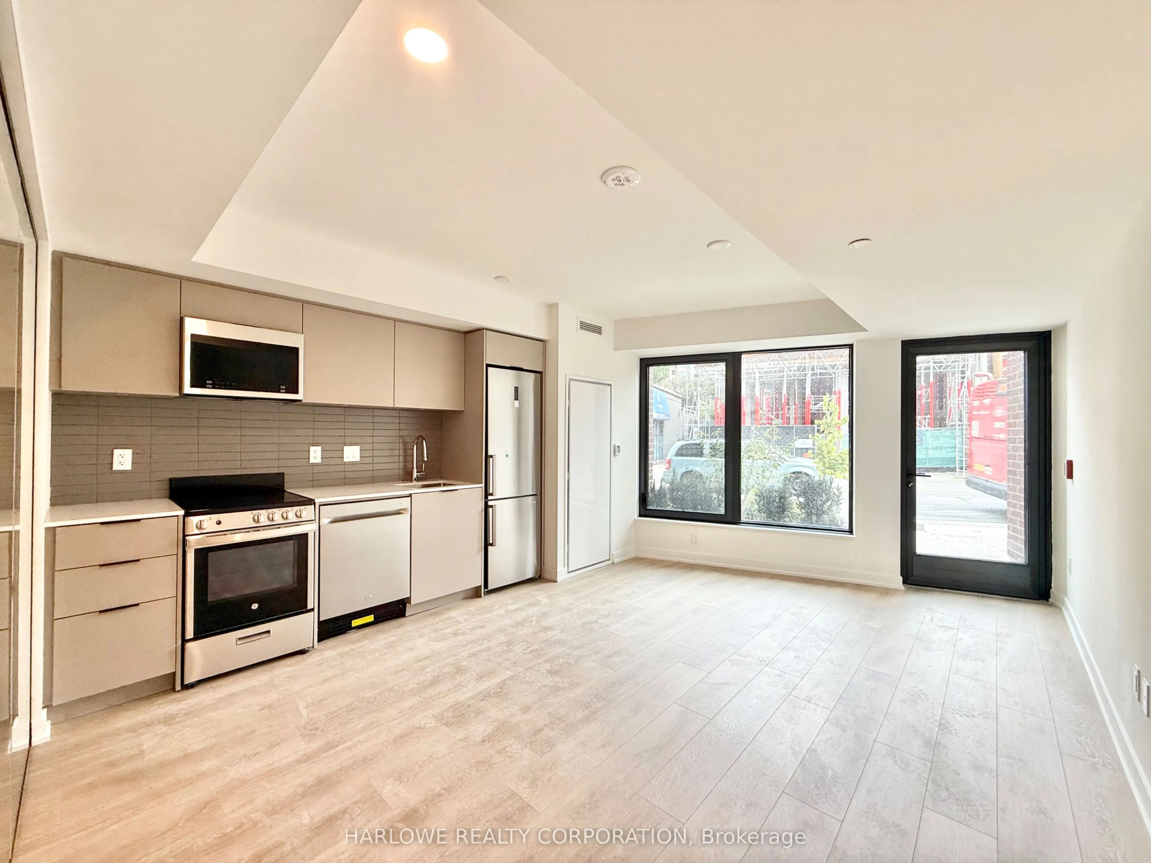 1 Vine Avenue #104
