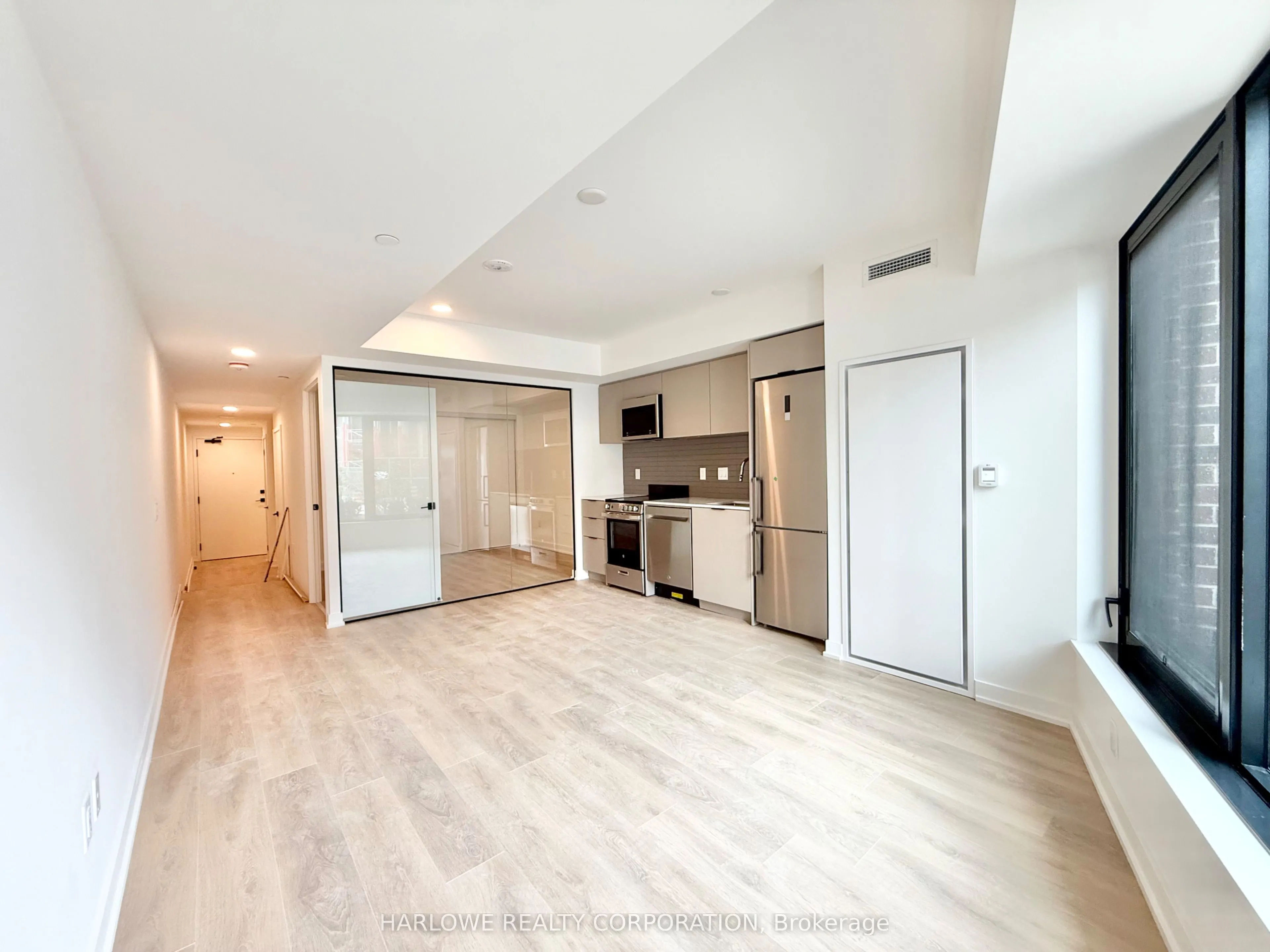1 Vine Avenue #104