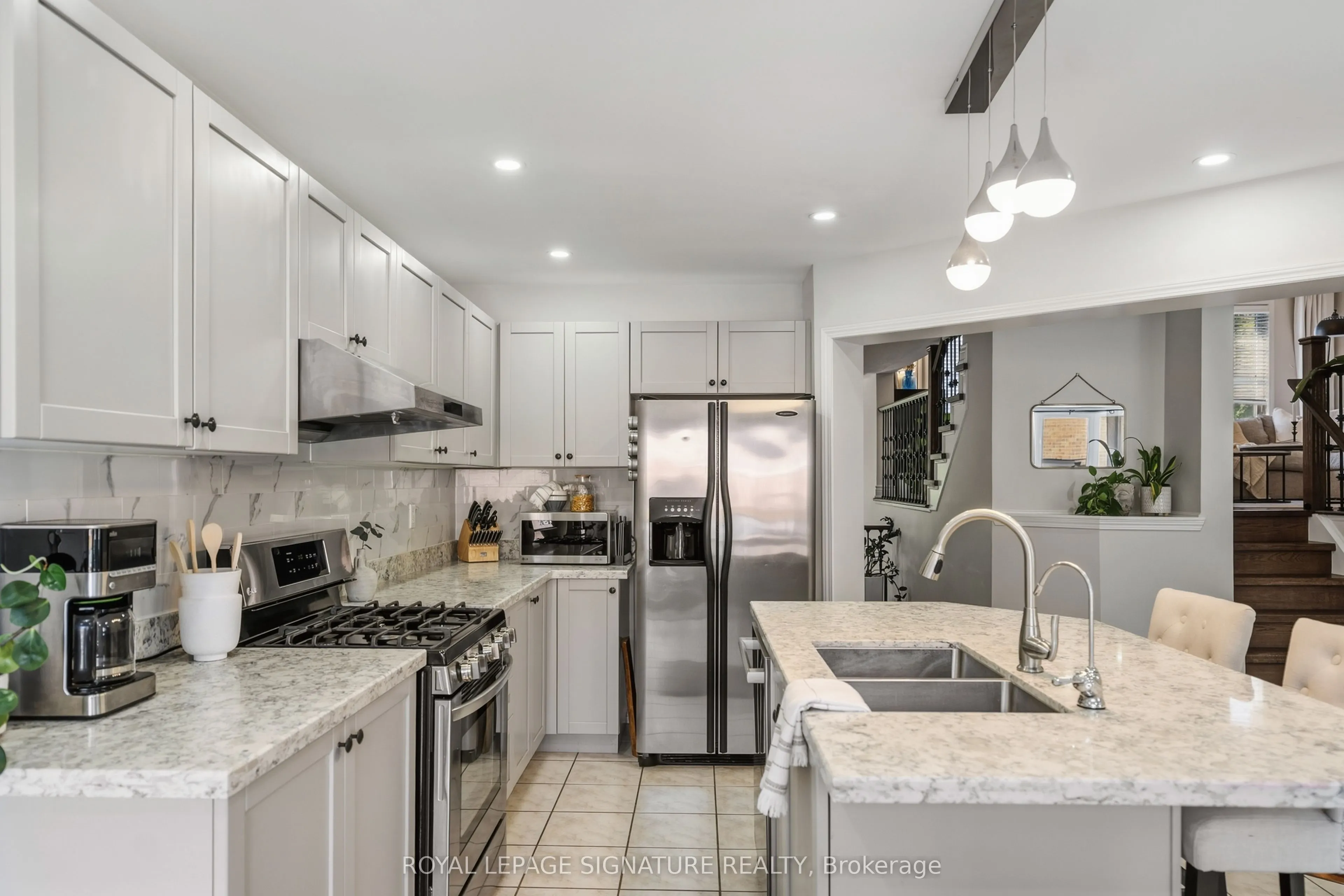 3195 Munson Crescent