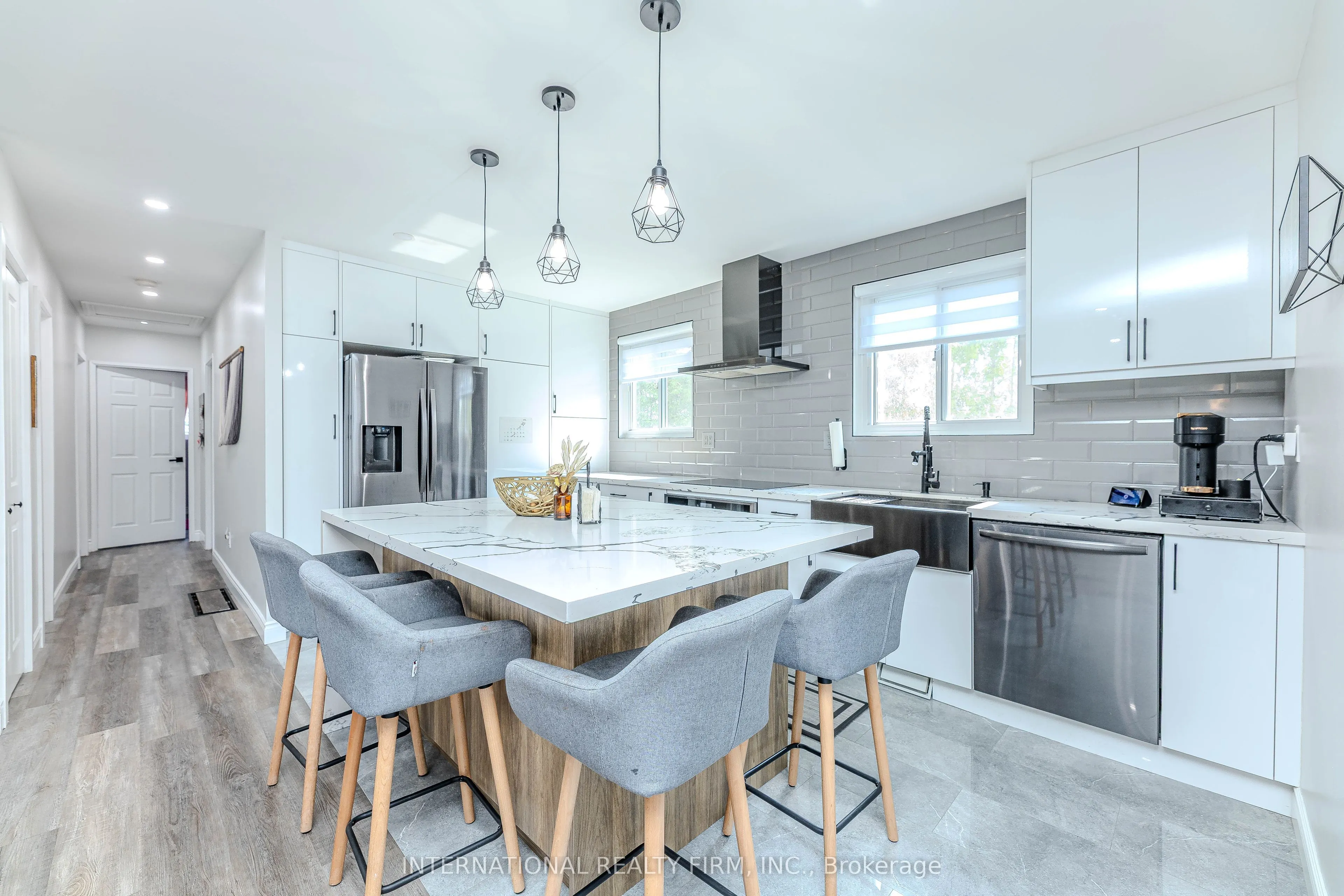 1291 Consort Crescent