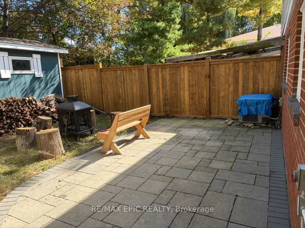 3389 Kelowna Court