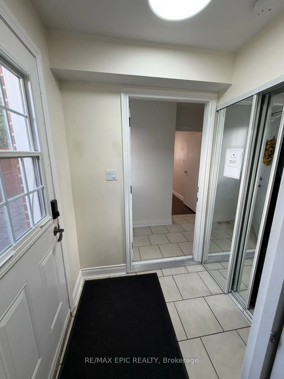 3389 Kelowna Court