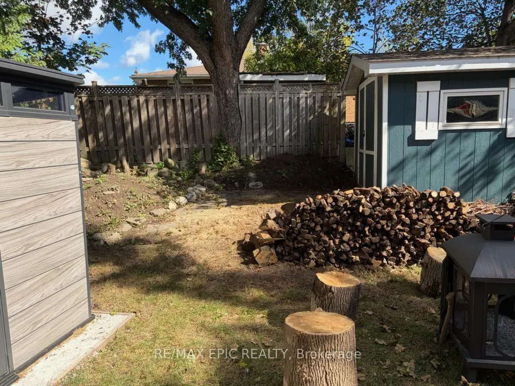 3389 Kelowna Court