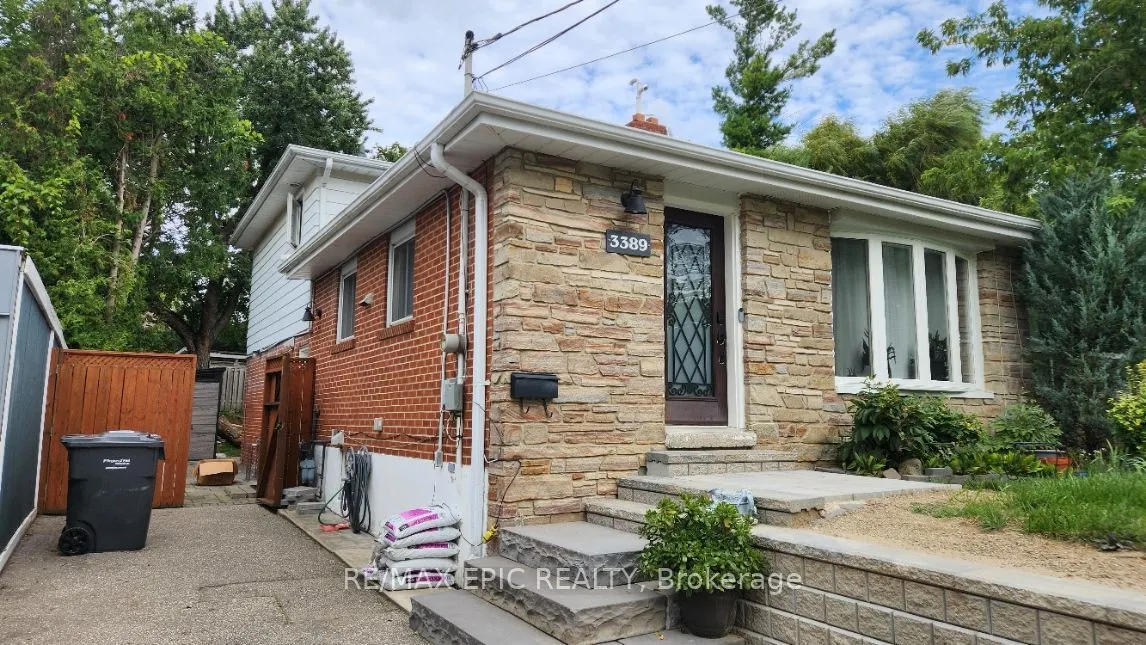 3389 Kelowna Court