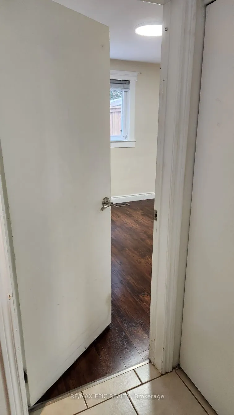 3389 Kelowna Court