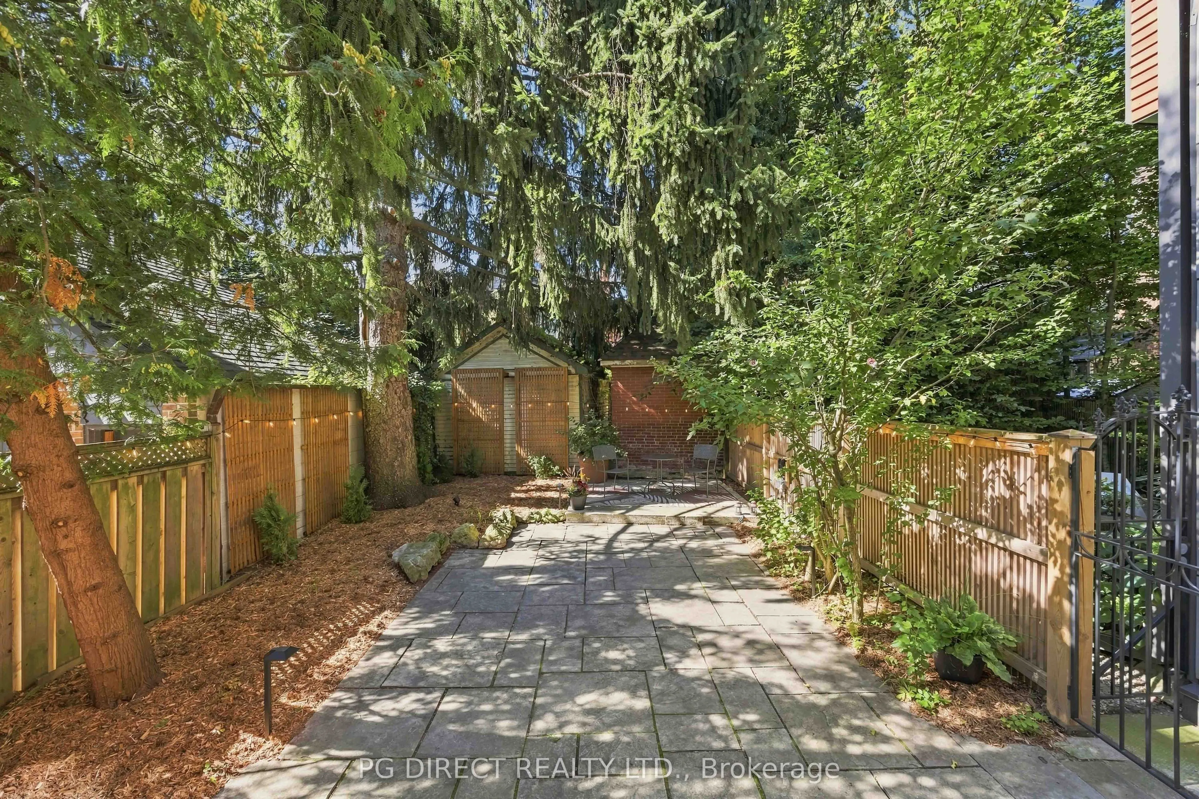 13 Evelyn Crescent