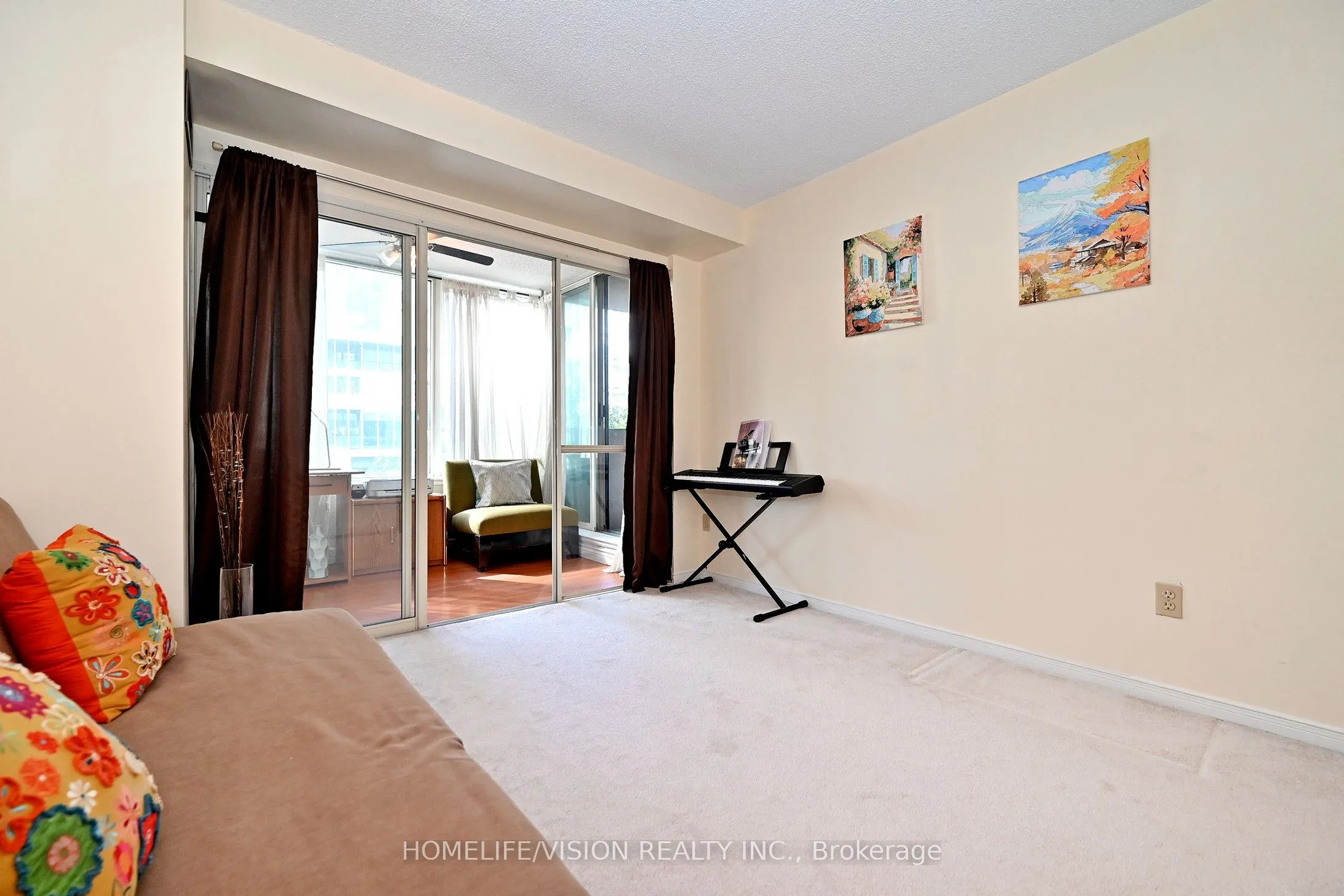 330 Rathburn Road W #306