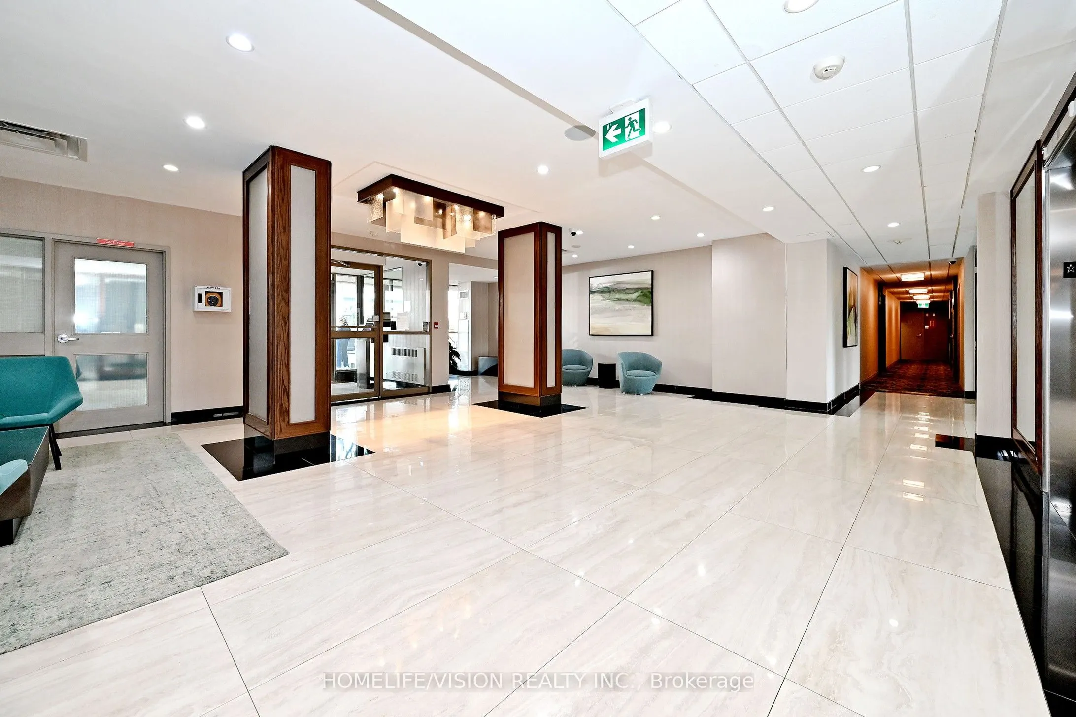 330 Rathburn Road W #306