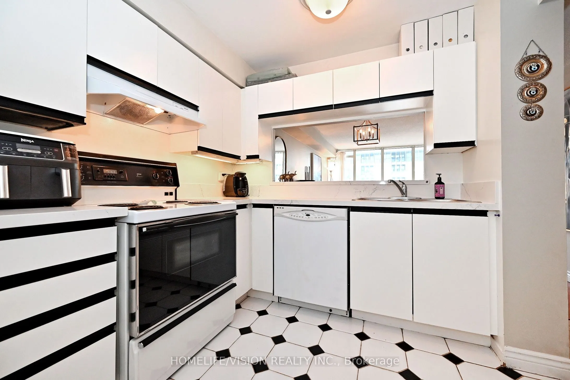 330 Rathburn Road W #306