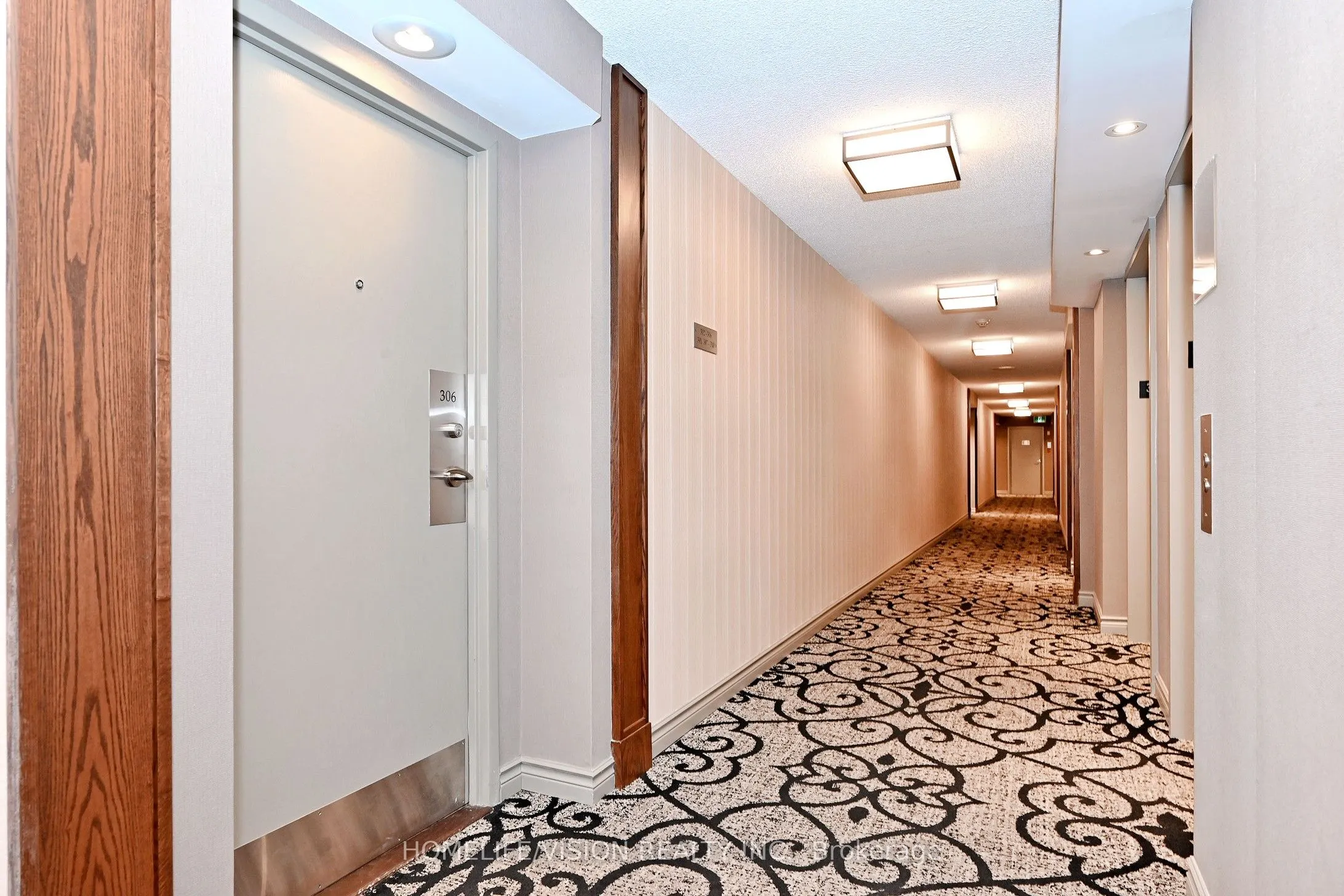 330 Rathburn Road W #306