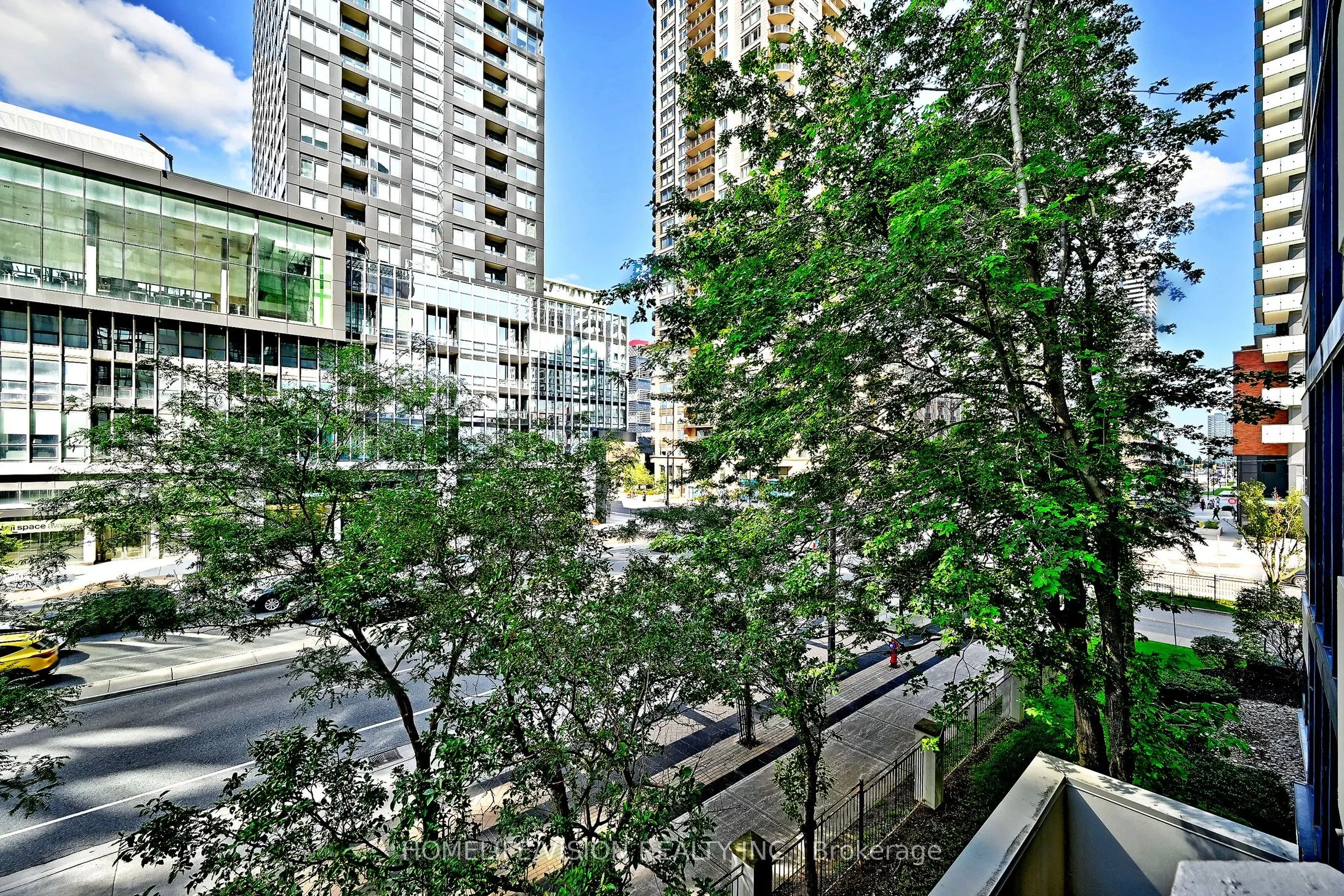 330 Rathburn Road W #306