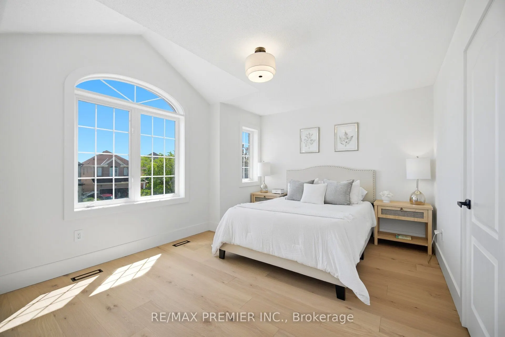 92 Headwater Road