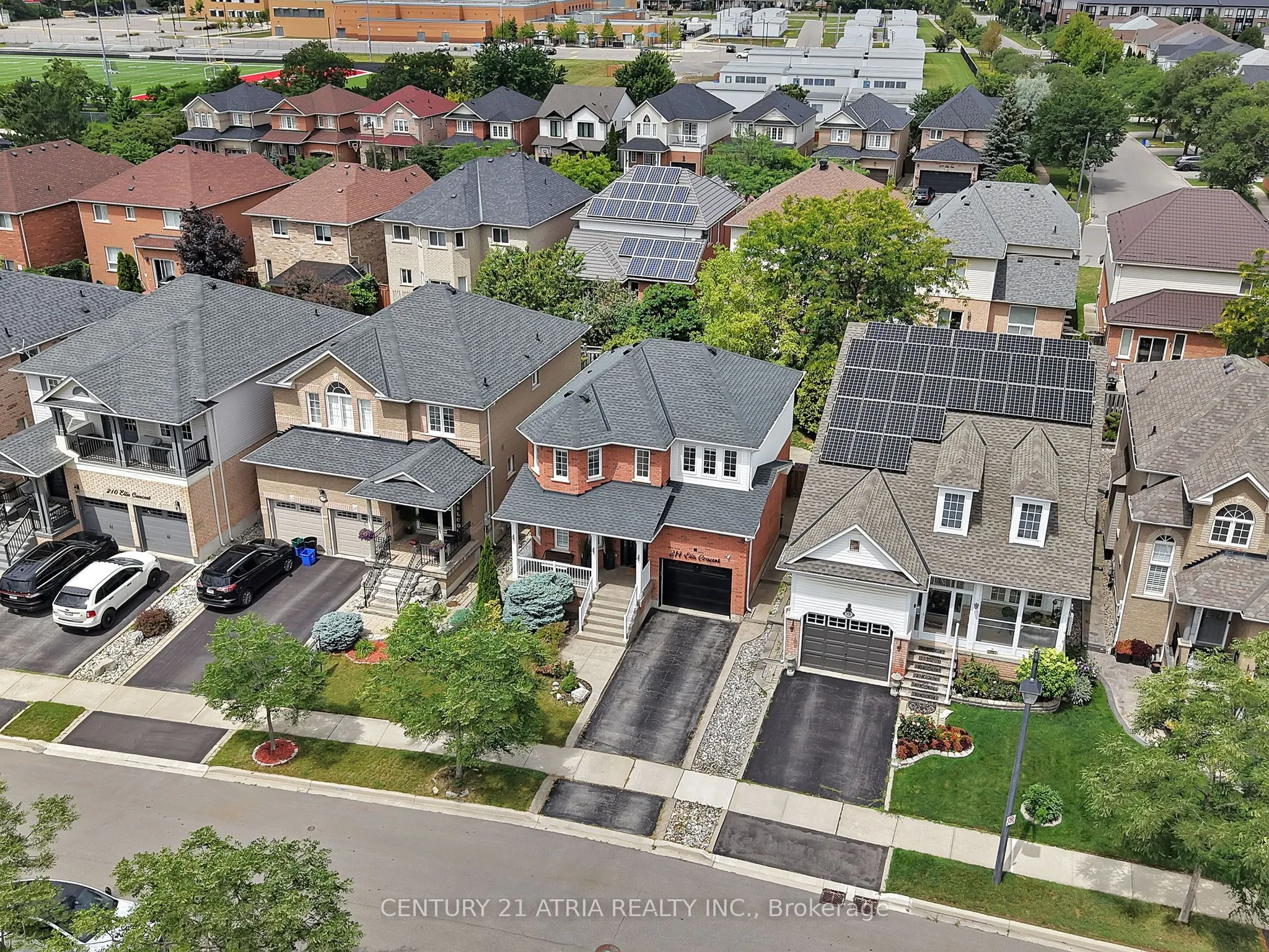 214 Ellis Crescent