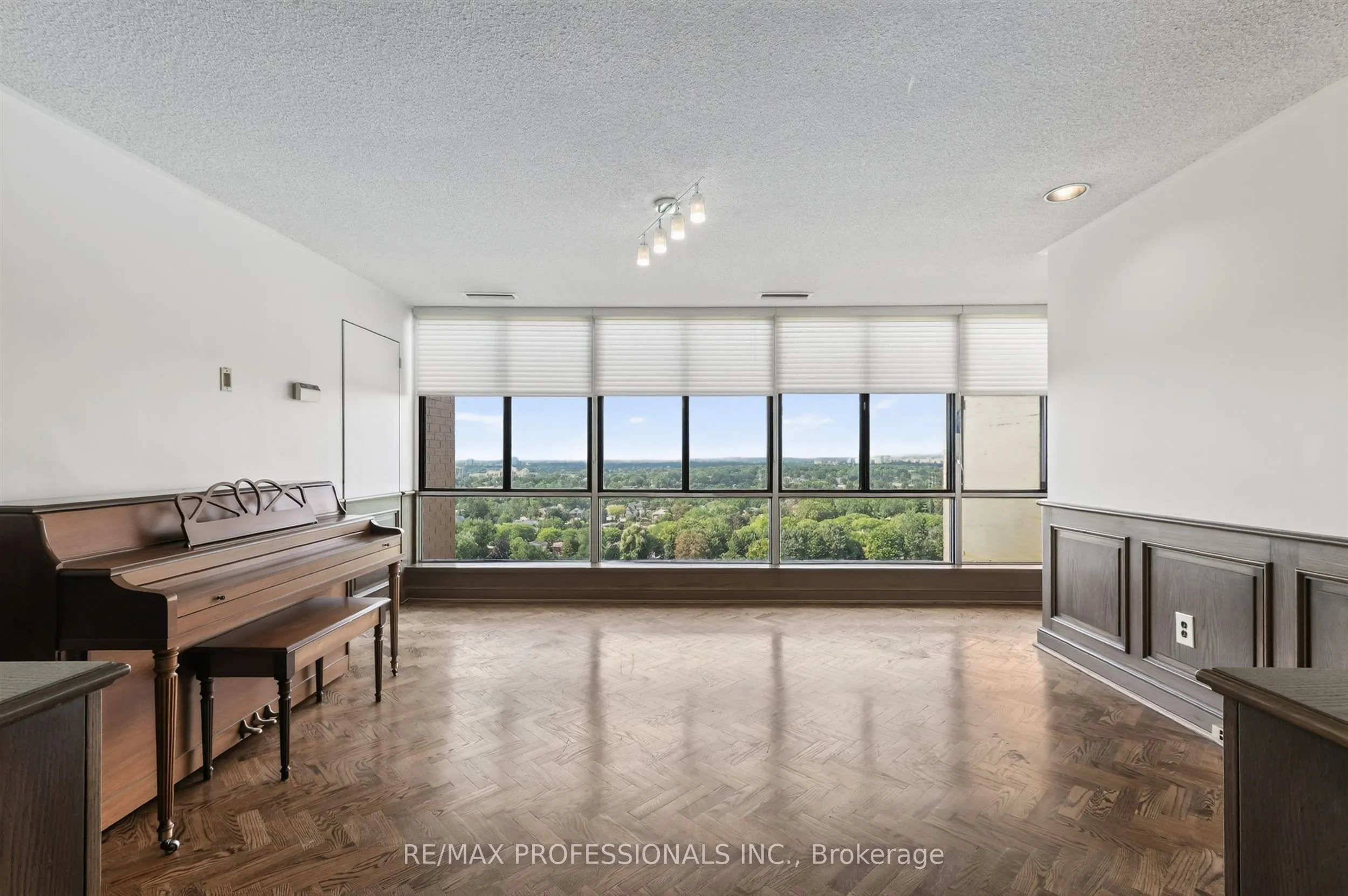 1400 Dixie Road #2205