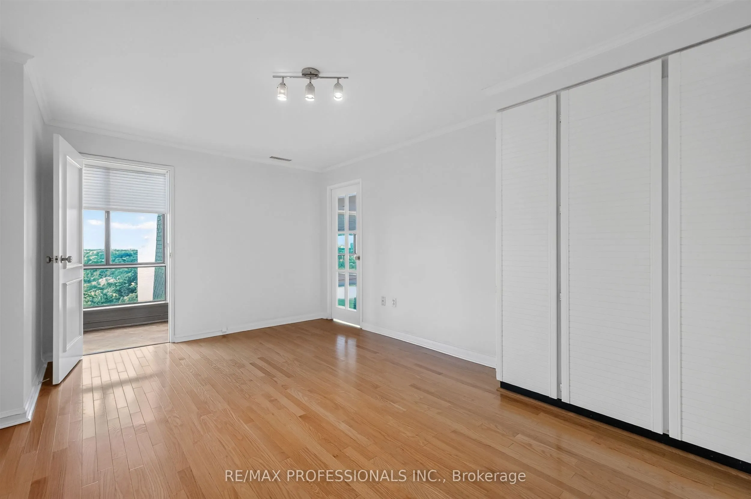 1400 Dixie Road #2205