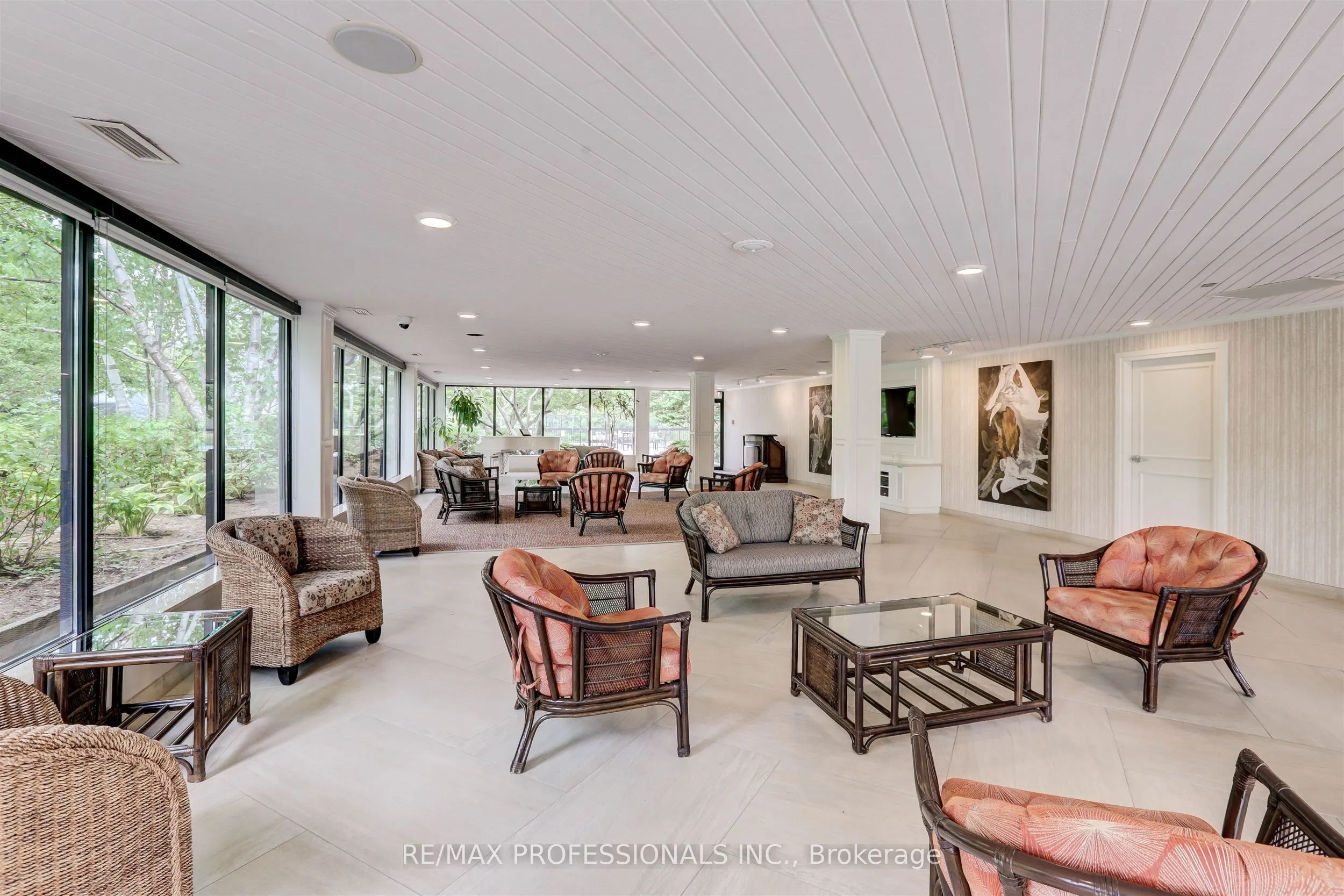 1400 Dixie Road #2205