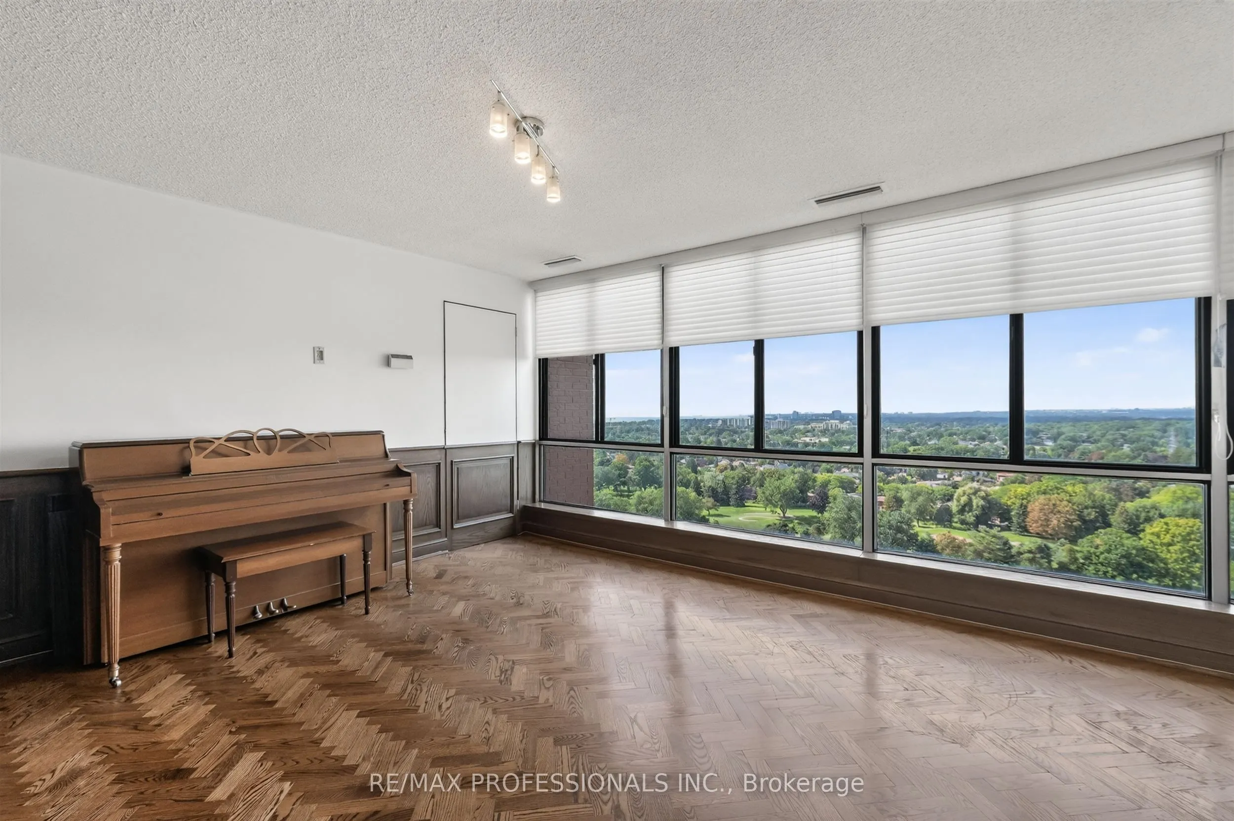 1400 Dixie Road #2205