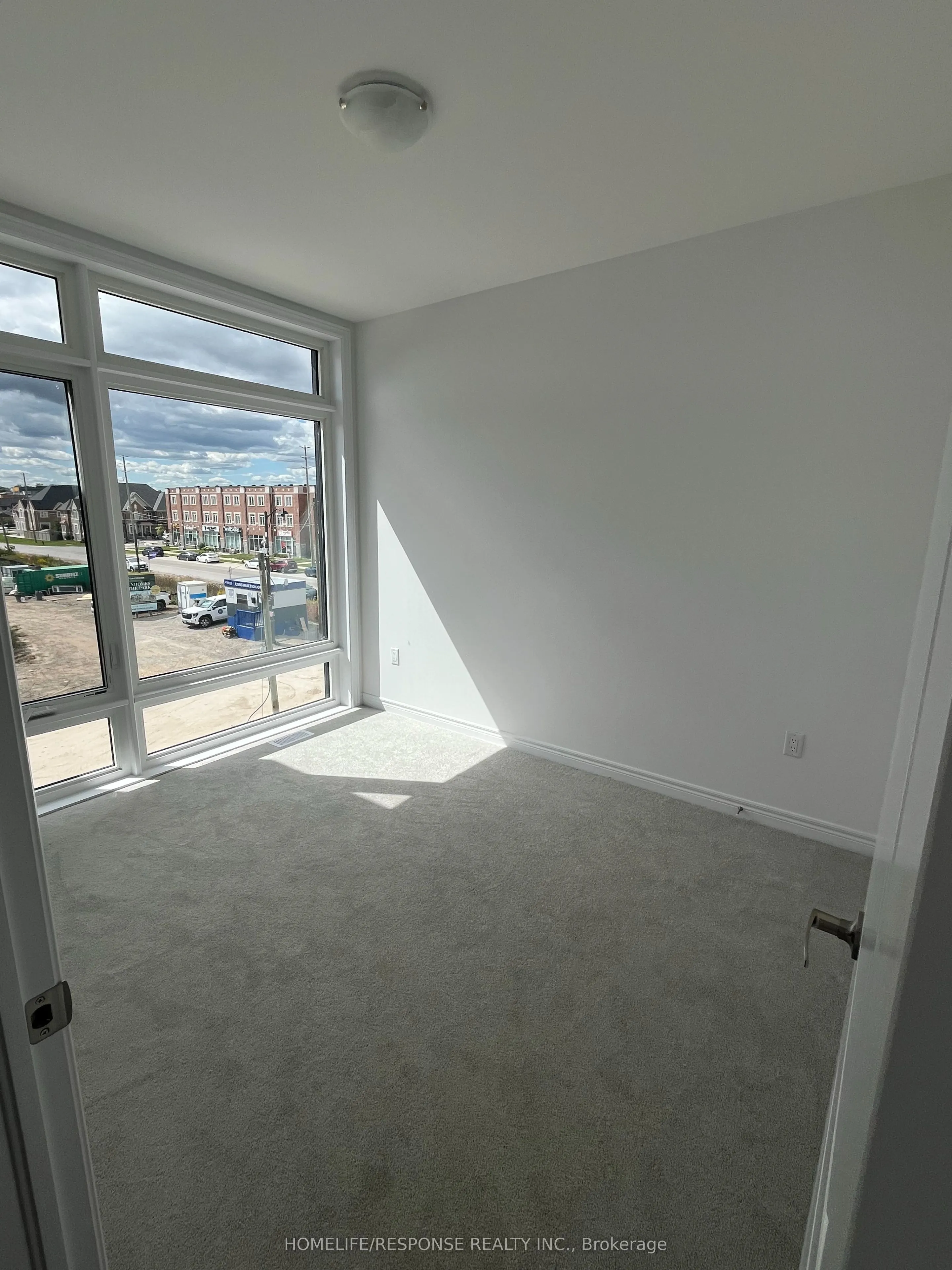 3573 POST Road