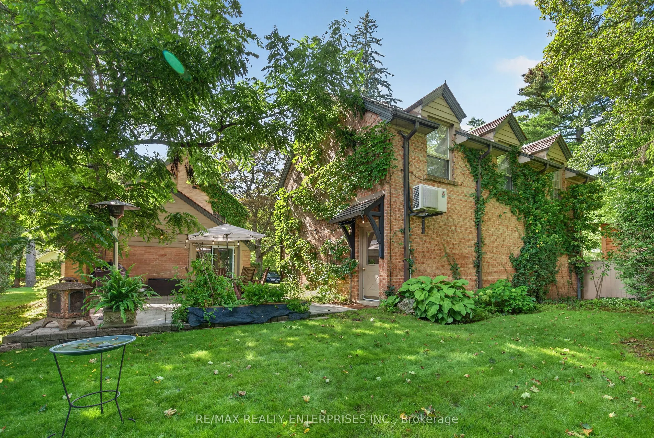 1425 Solana Crescent