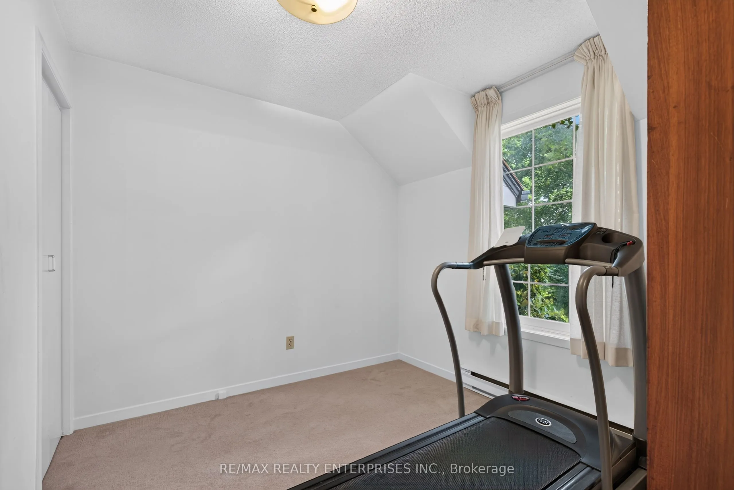 1425 Solana Crescent