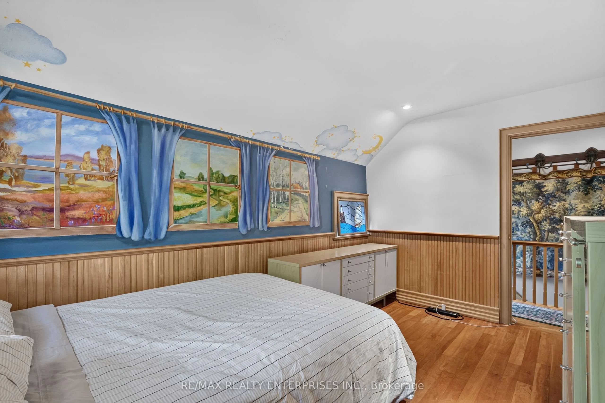 1425 Solana Crescent