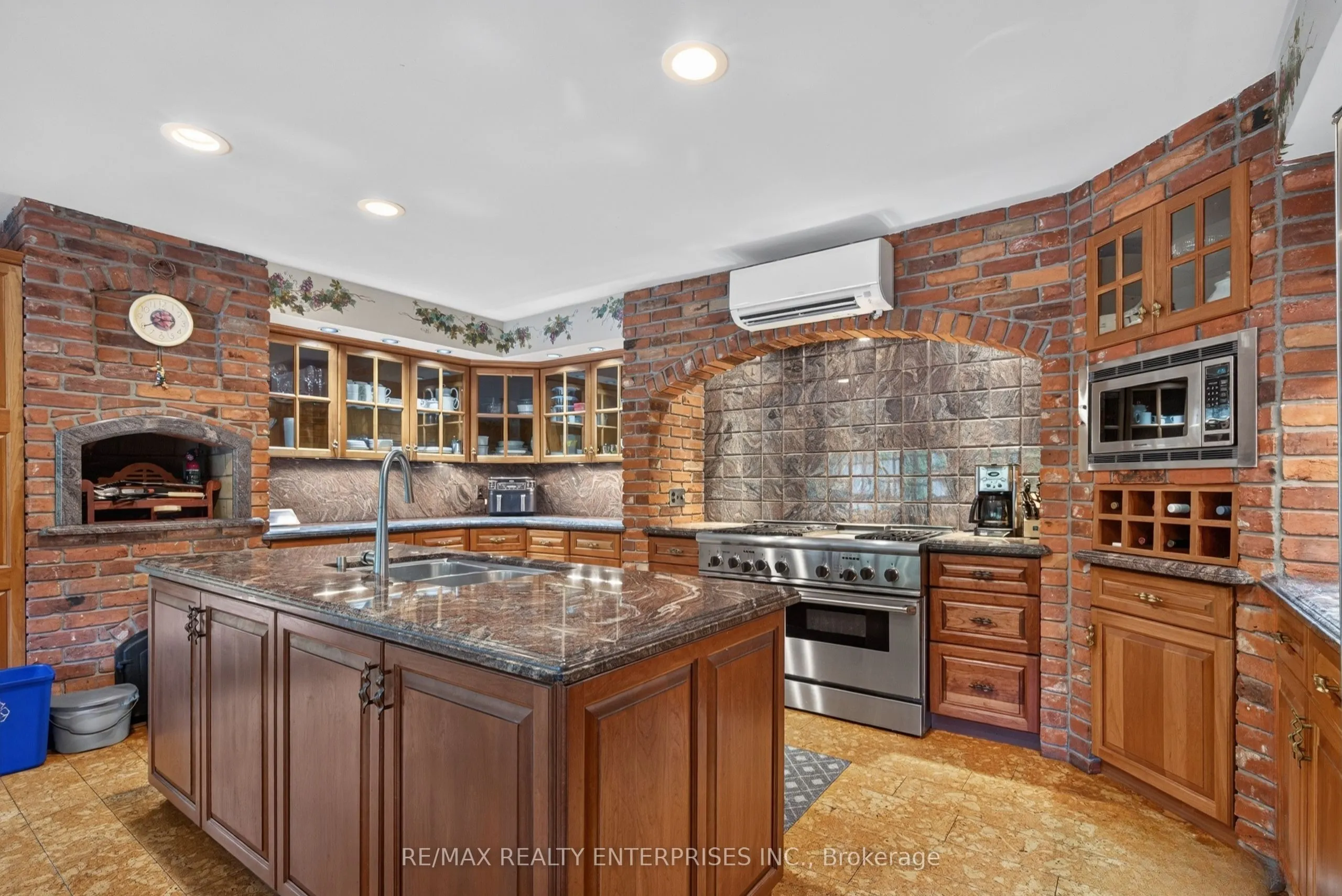1425 Solana Crescent