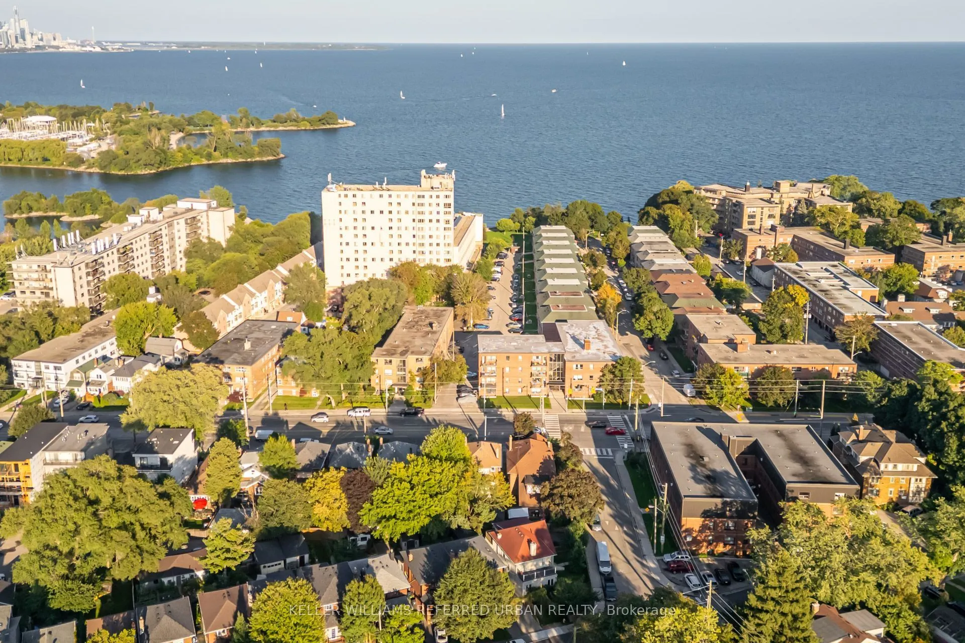 2522 Lake Shore Boulevard W