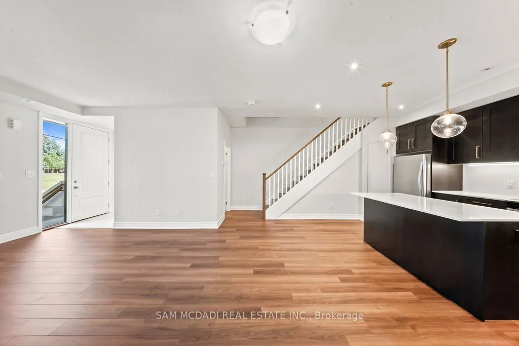 1180 Cawthra Road #102