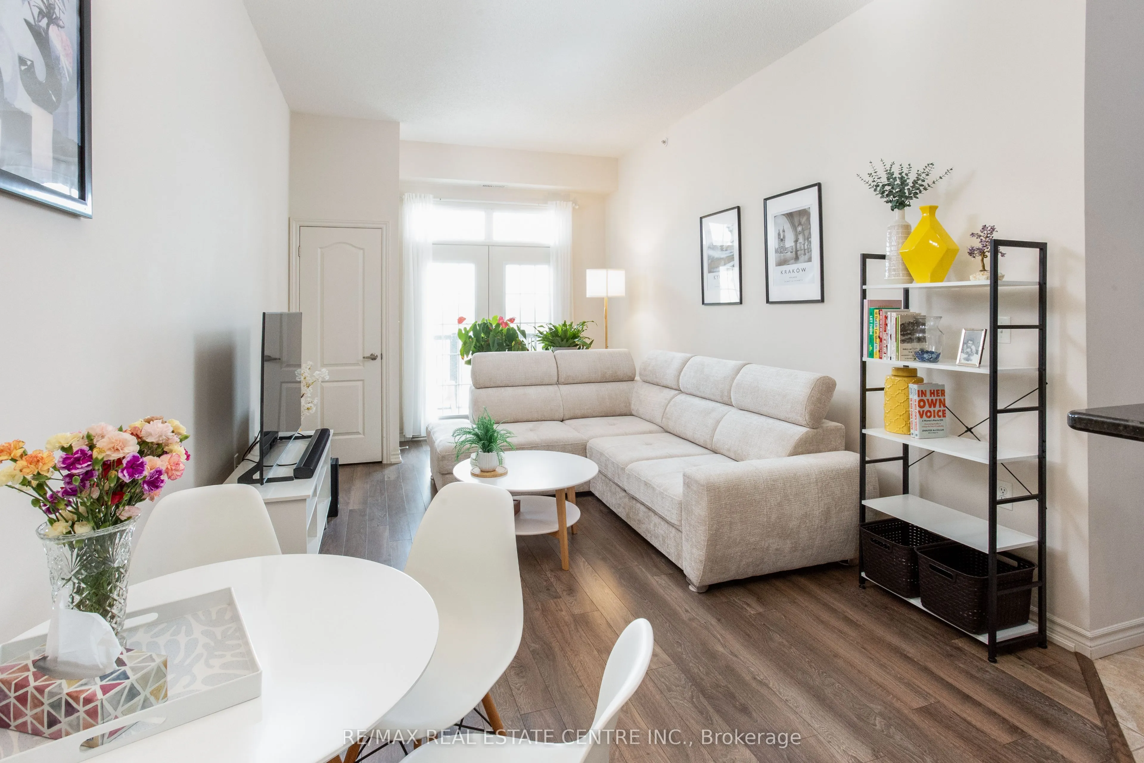 1460 Main Street E #412
