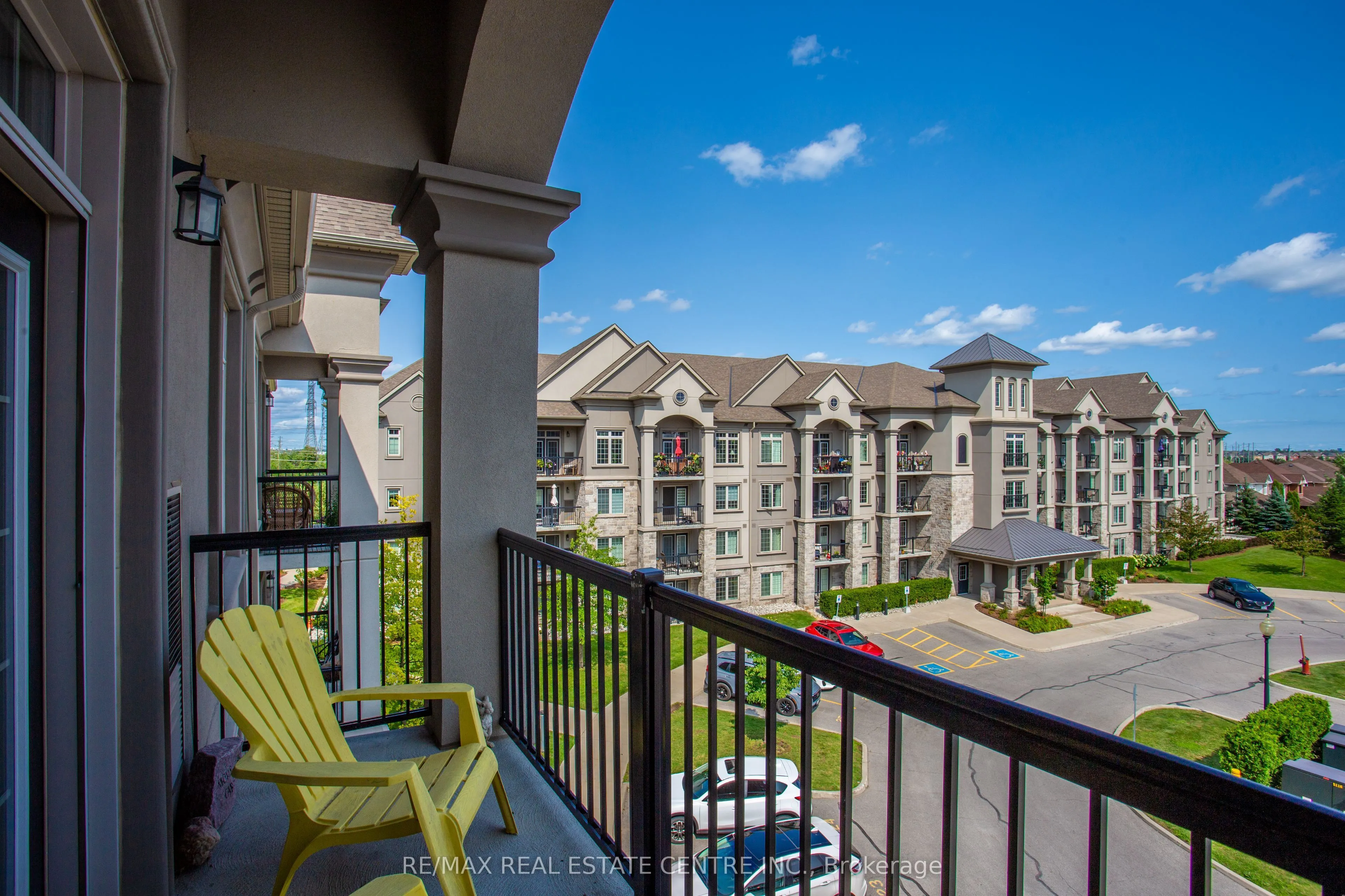 1460 Main Street E #412