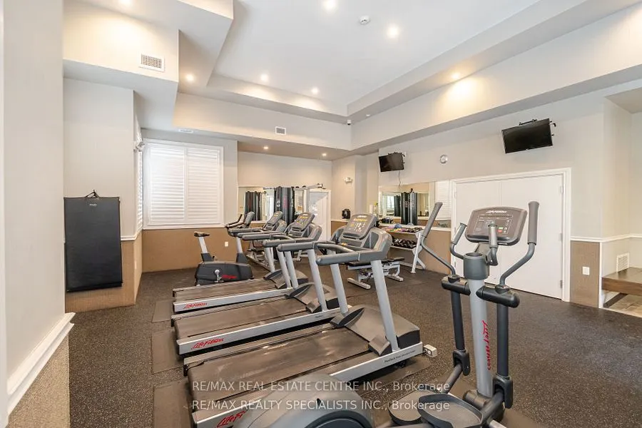1460 Main Street E #412