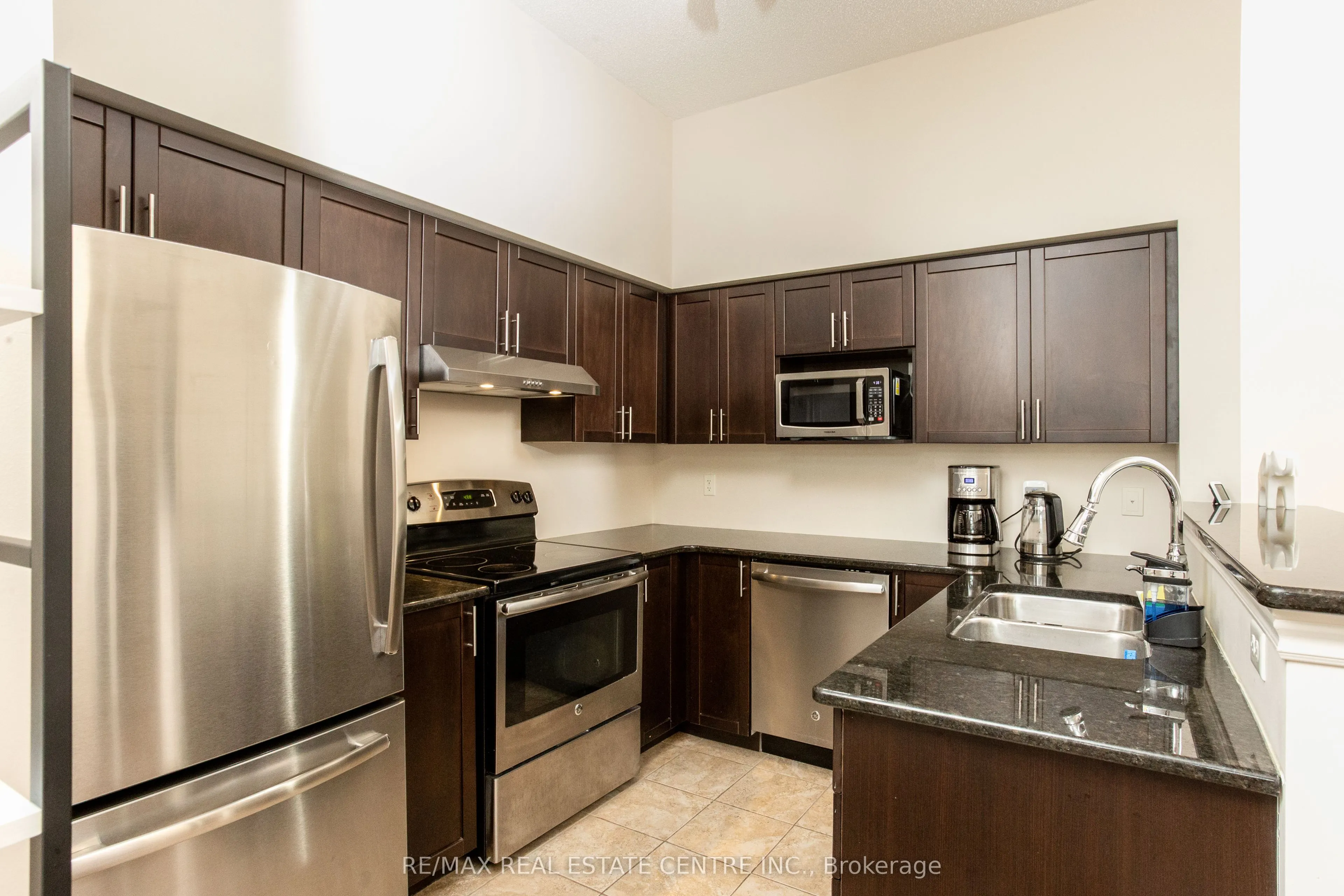 1460 Main Street E #412