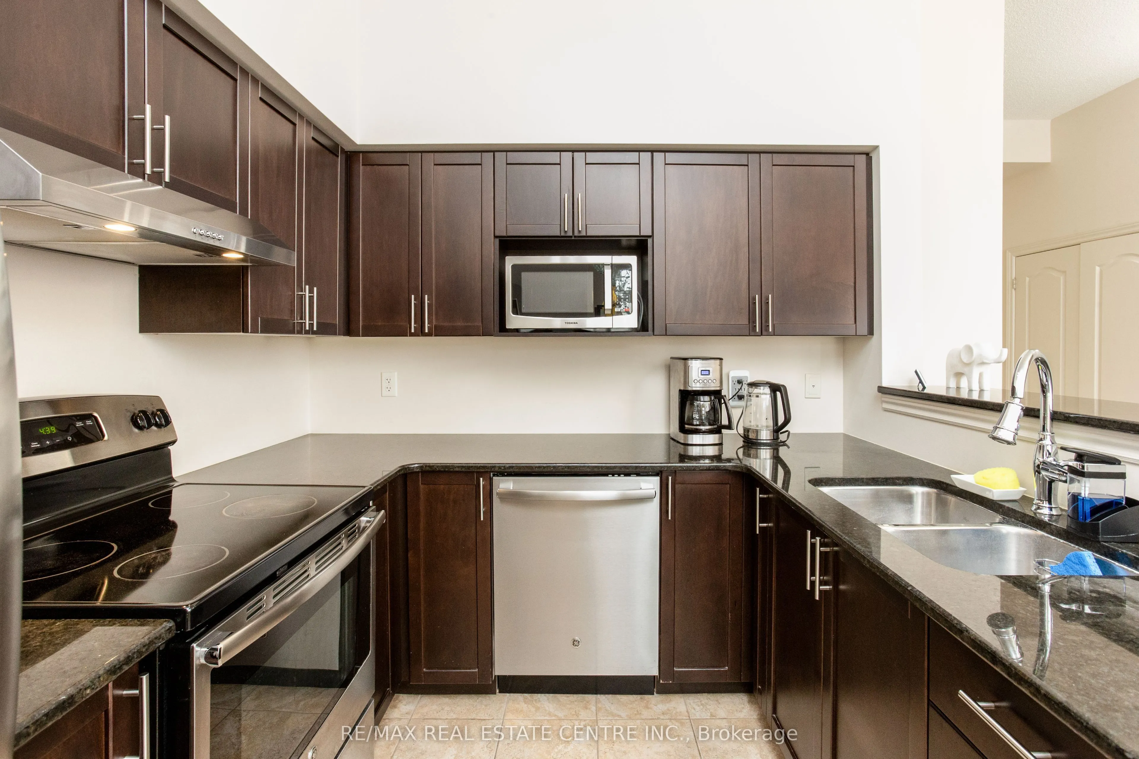 1460 Main Street E #412